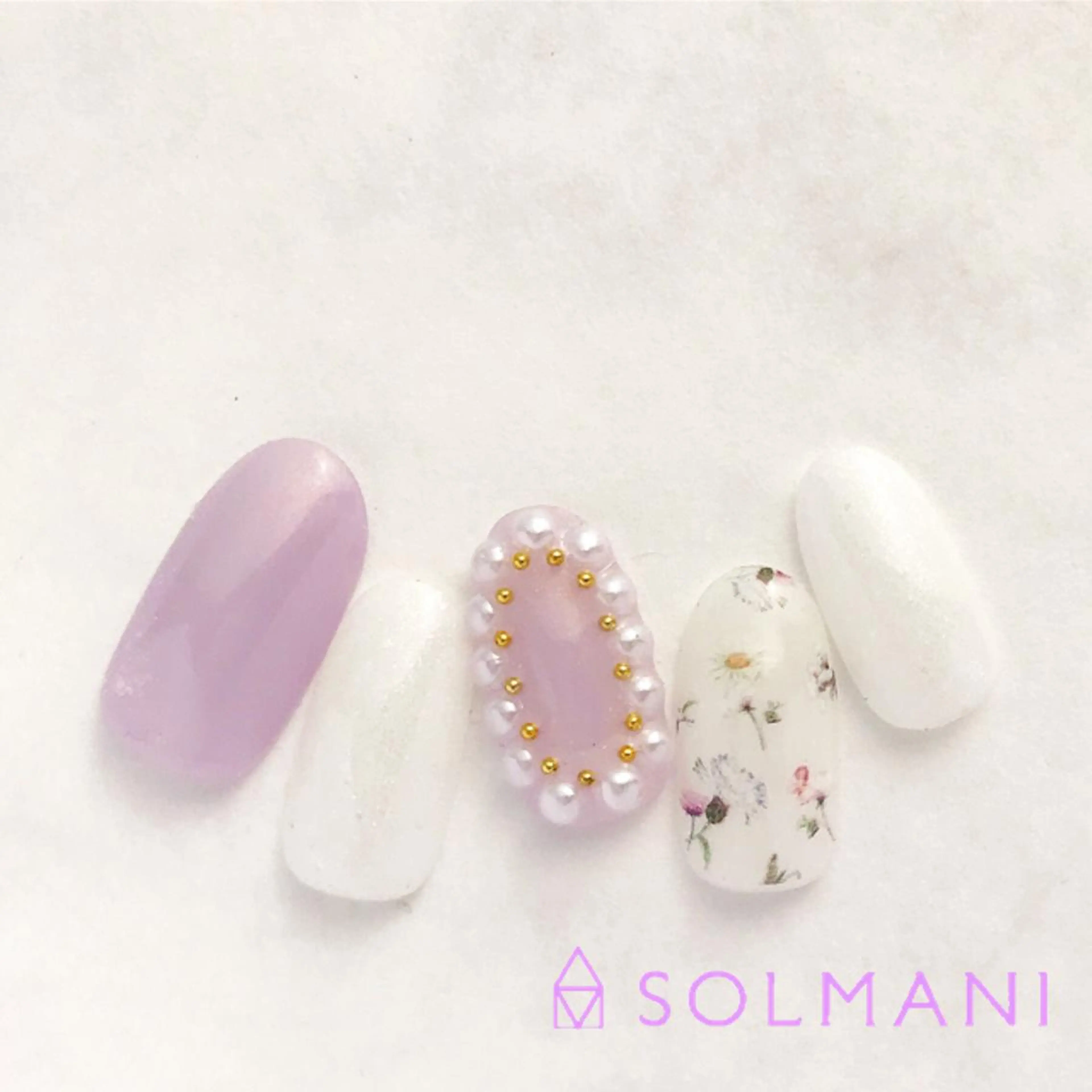ネイル フラワーネイル SOLMANI 予約担当のネイルデザイン
