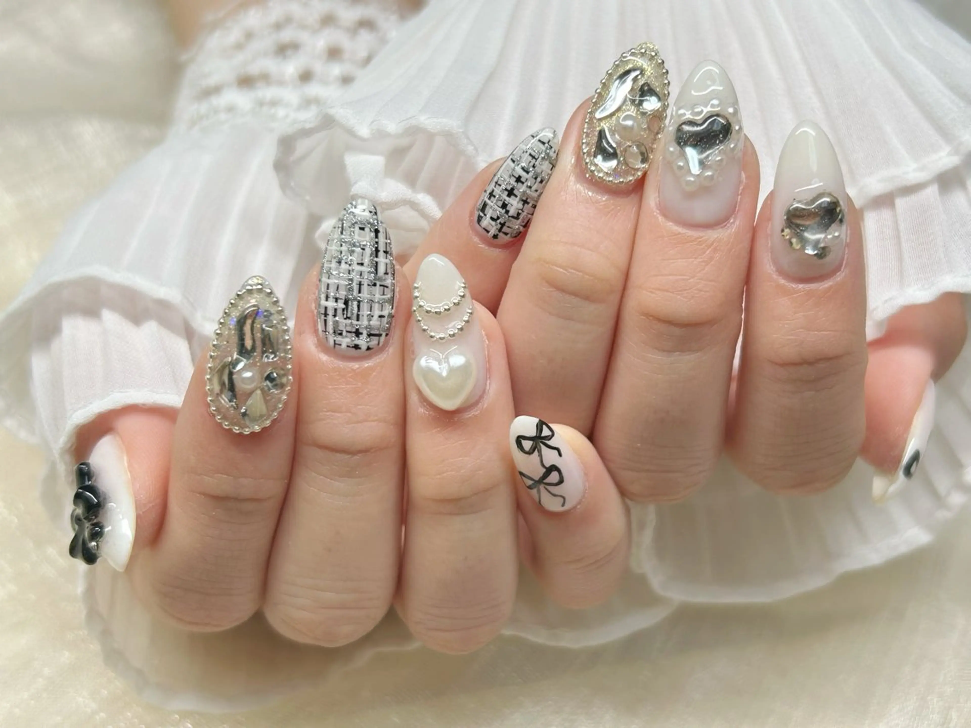 ネイル アートネイル 成人式 長さ出し フットネイル マグネットネイル ハンドネイル Lino Nailのネイルデザイン