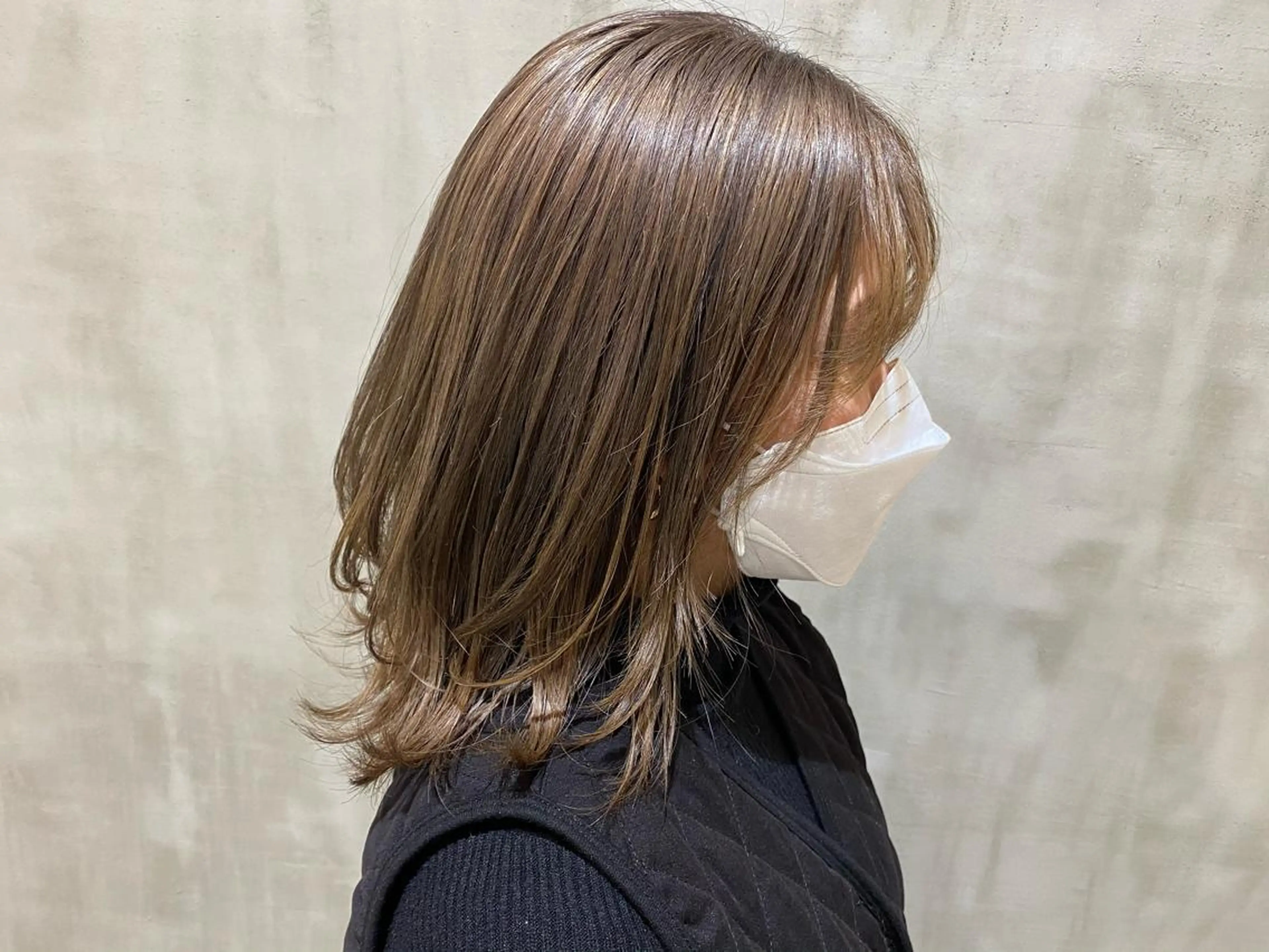 ミディアム カラー 鈴木 美紅のヘアスタイル