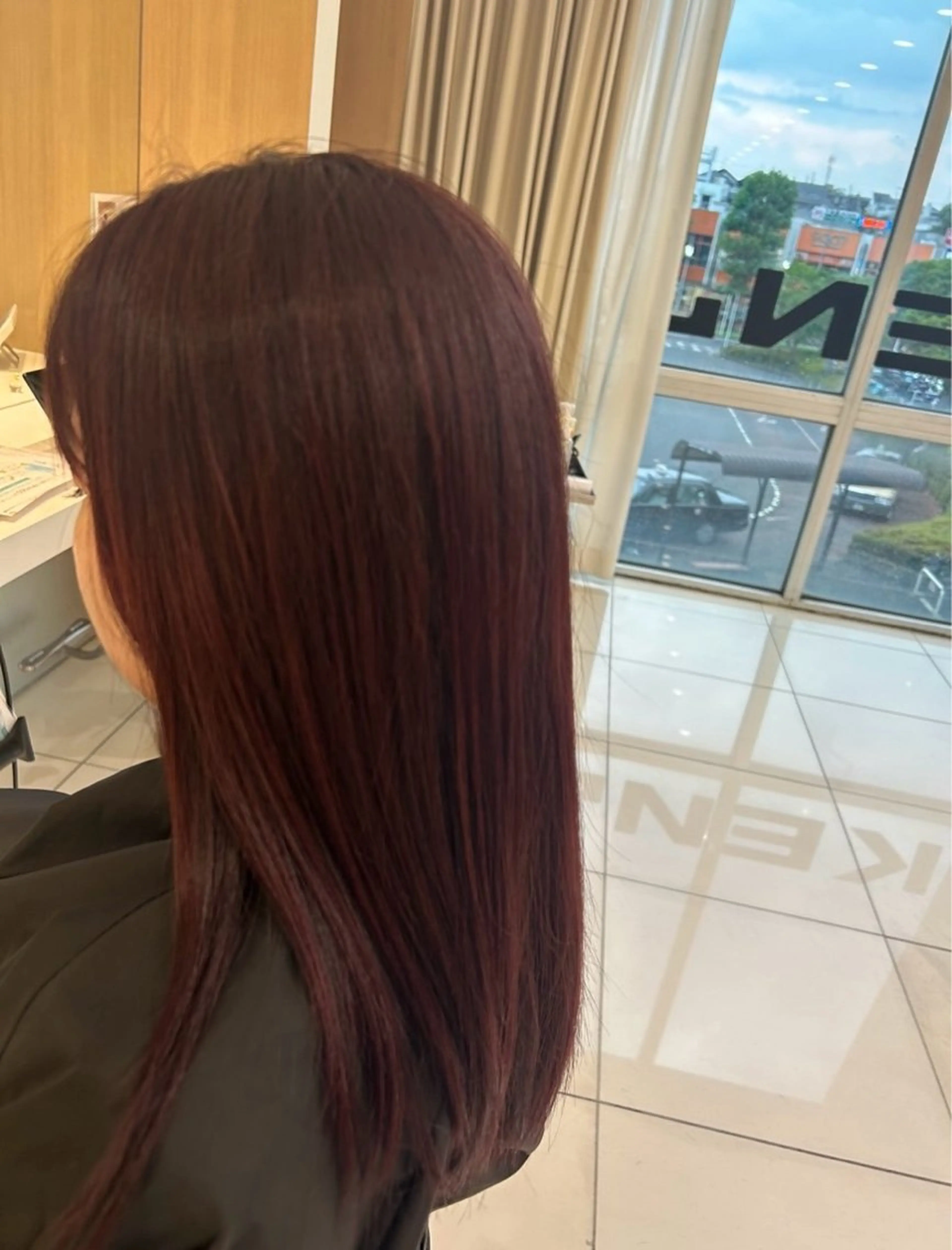 ロング カラー ヘアカラー 透明感、艶カラー✨新 規様クーポン有西澤駿のヘアスタイル