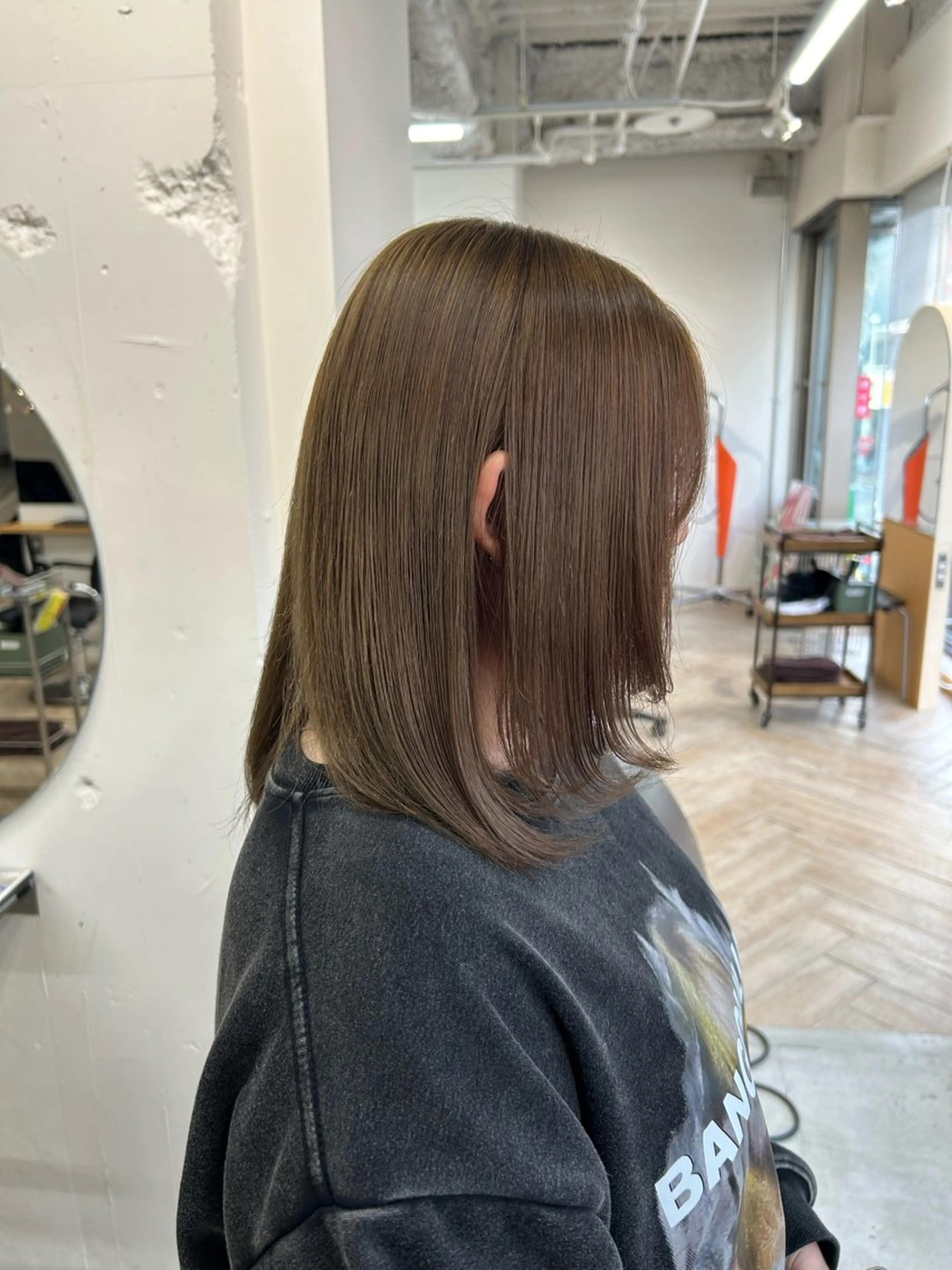 ミディアム カラー カット ヘアカラー トリートメント ベージュ/ダブルカラ ー/新潟駅/青柳萌果のヘアスタイル