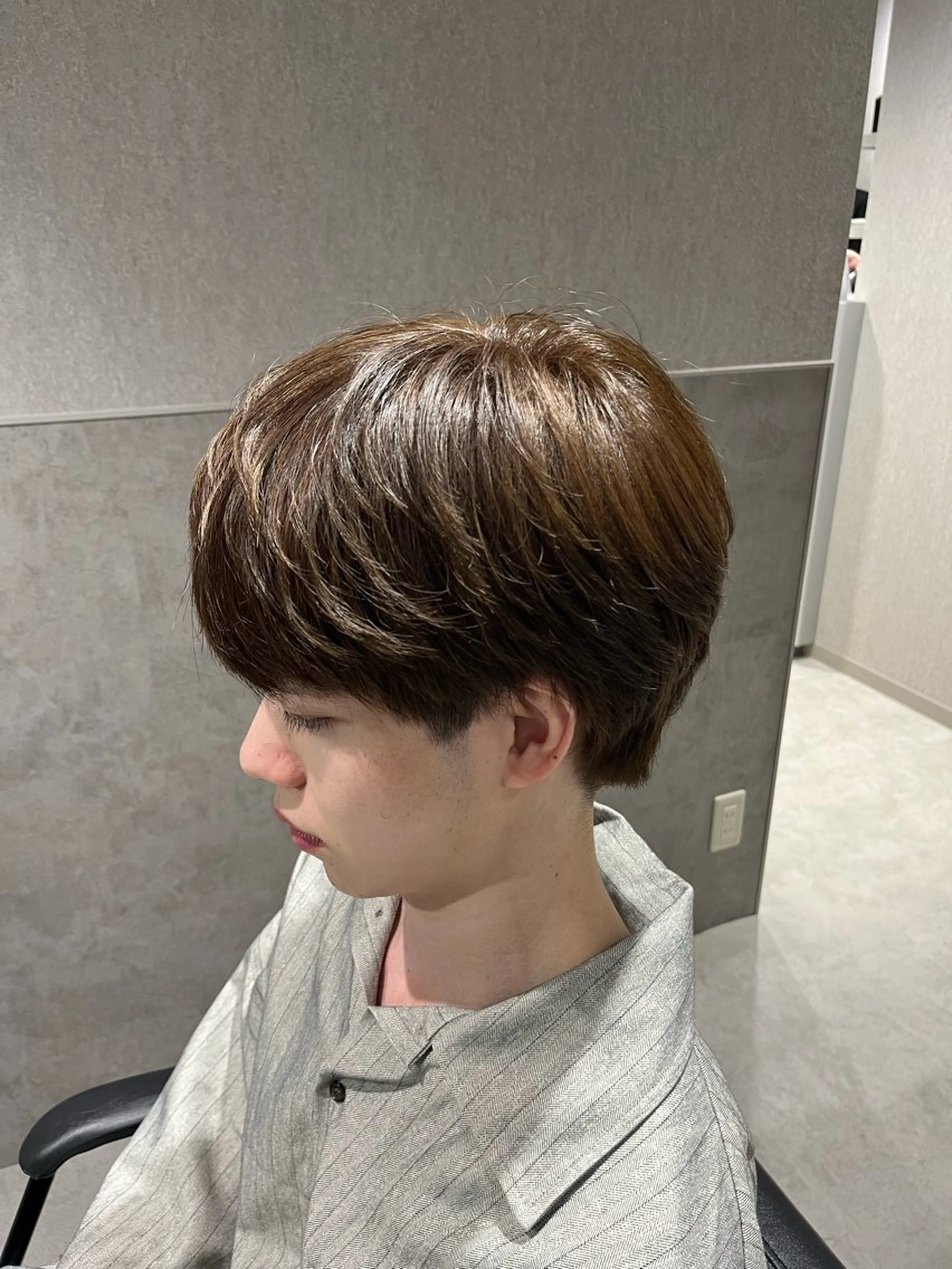 ショート カラー メンズ マッシュ ブラウンカラー 透明感カラー カット ヘアカラー トリートメント メンズ縮毛矯正🦊ハ イトーン　RYOKAのヘアスタイル