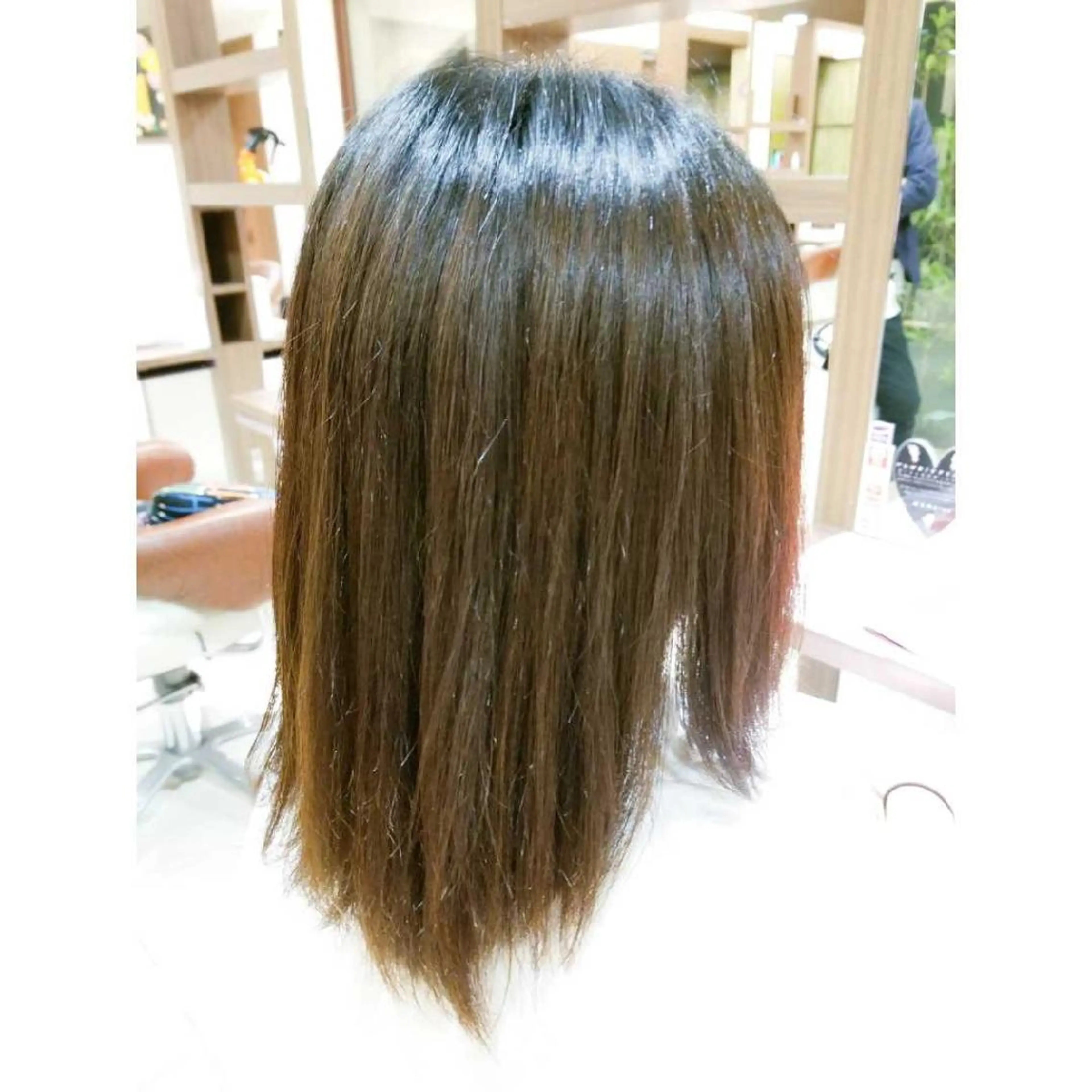 セミロング ケアブリーチ、 髪質改善 福士直矢のヘアスタイル