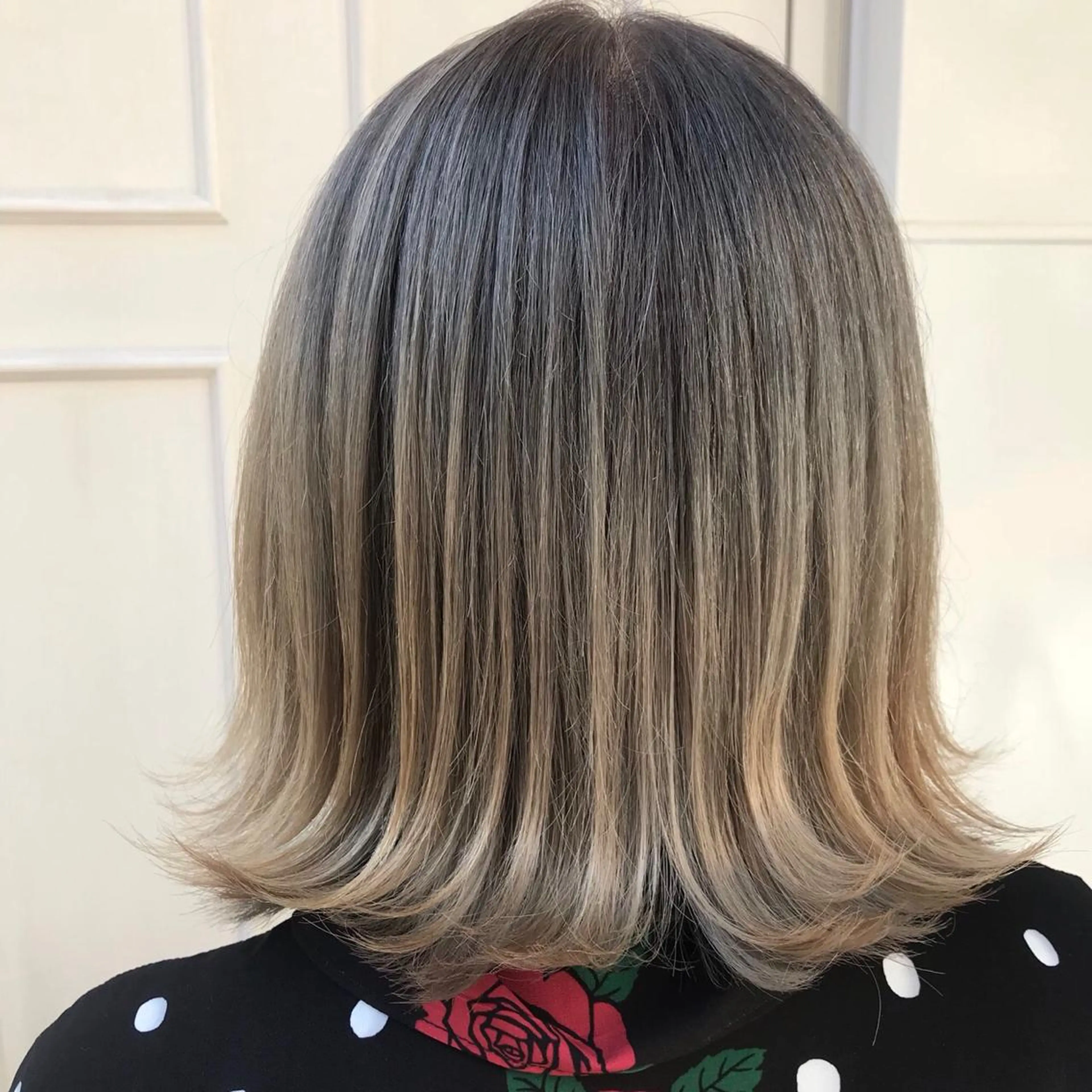 ミディアム カラー シルバー 💈Blanco💈 カラー&ケア🌈のヘアスタイル