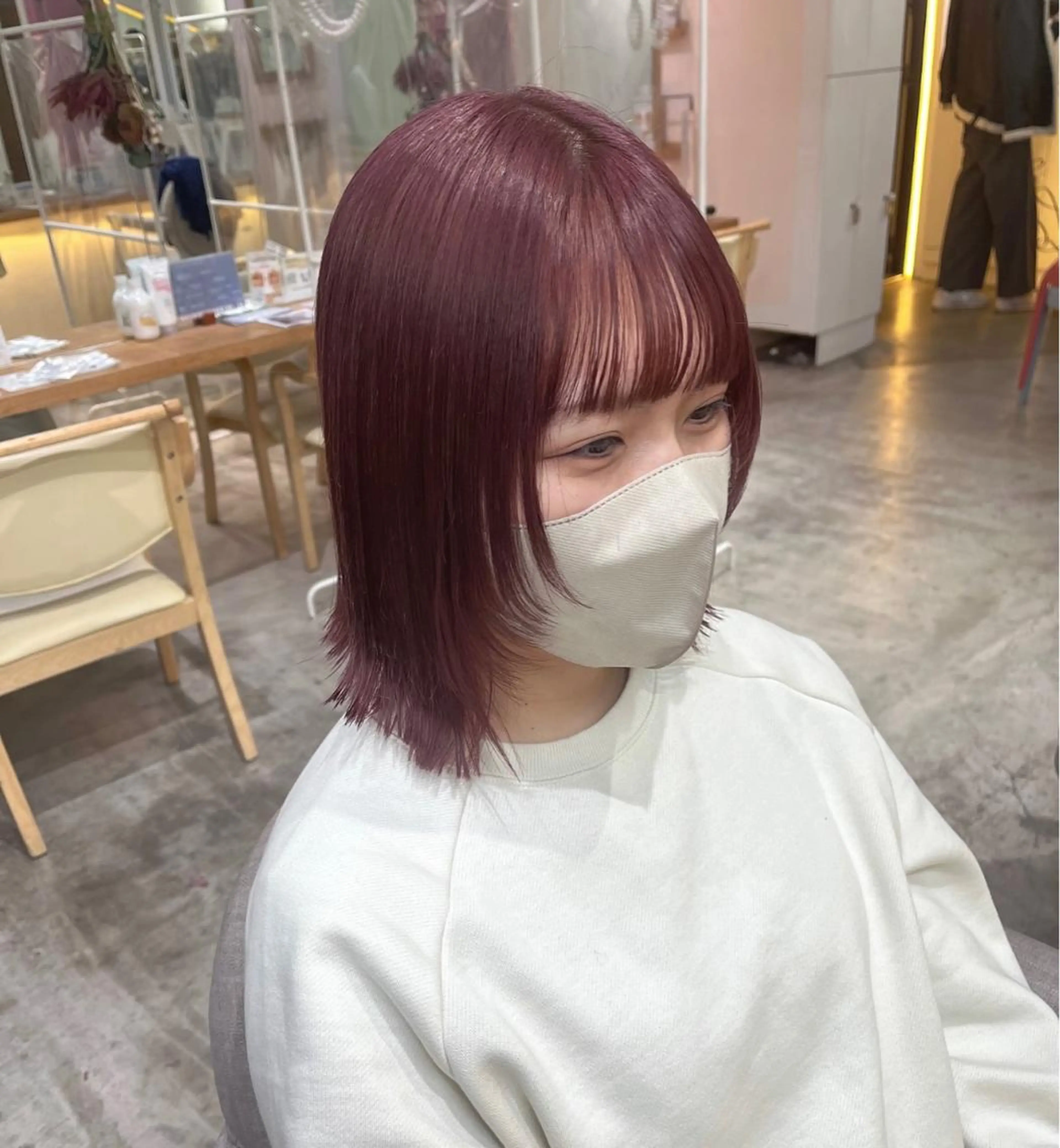 ミディアム カラー カット ヘアカラー トリートメント 暖色/まろベージュ/ シカタユウカのヘアスタイル