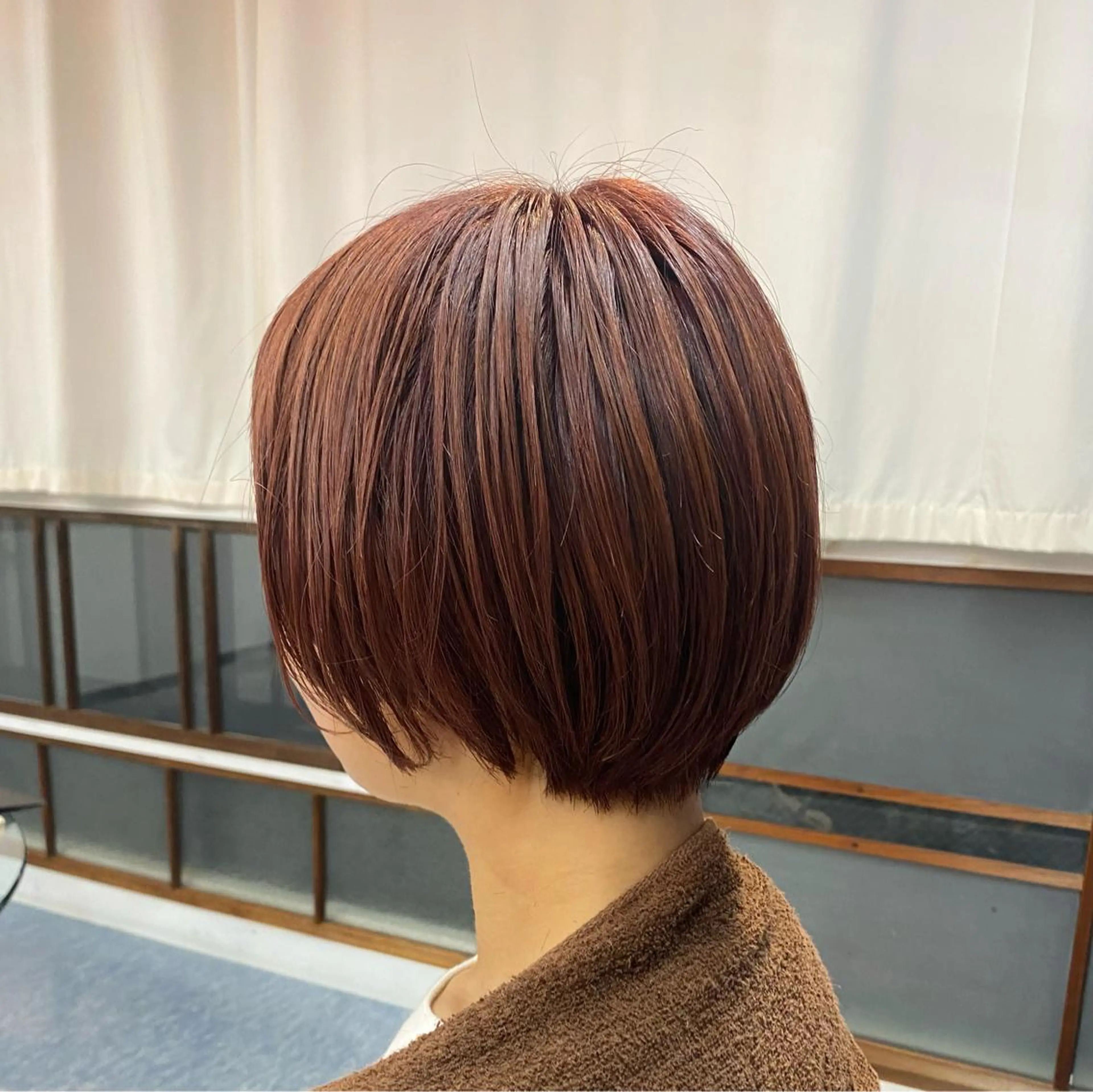 ショート カラー 小日向 沙織のヘアスタイル