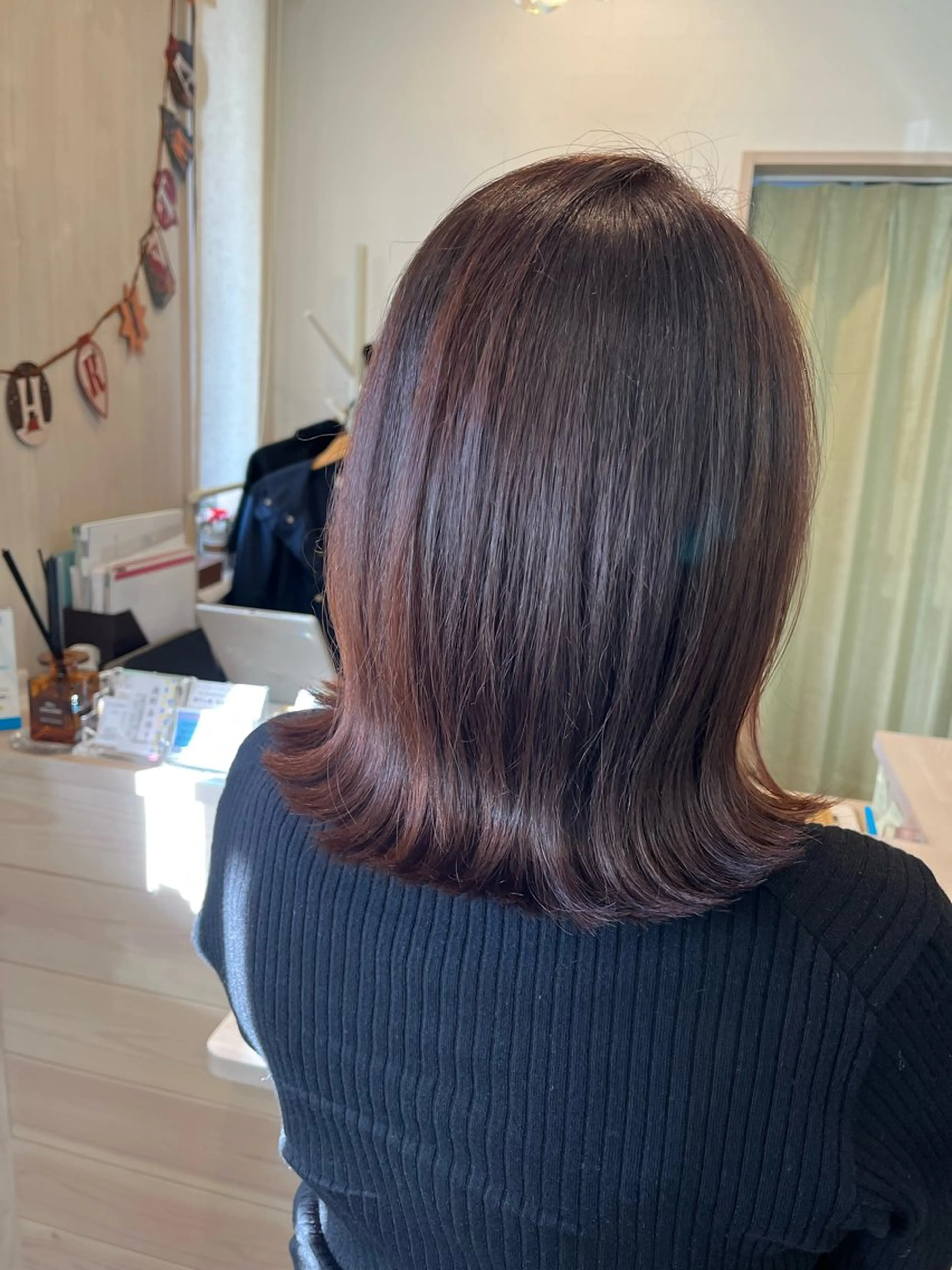セミロング カラー ヘアアレンジ ヘアカラー like みやびのヘアスタイル