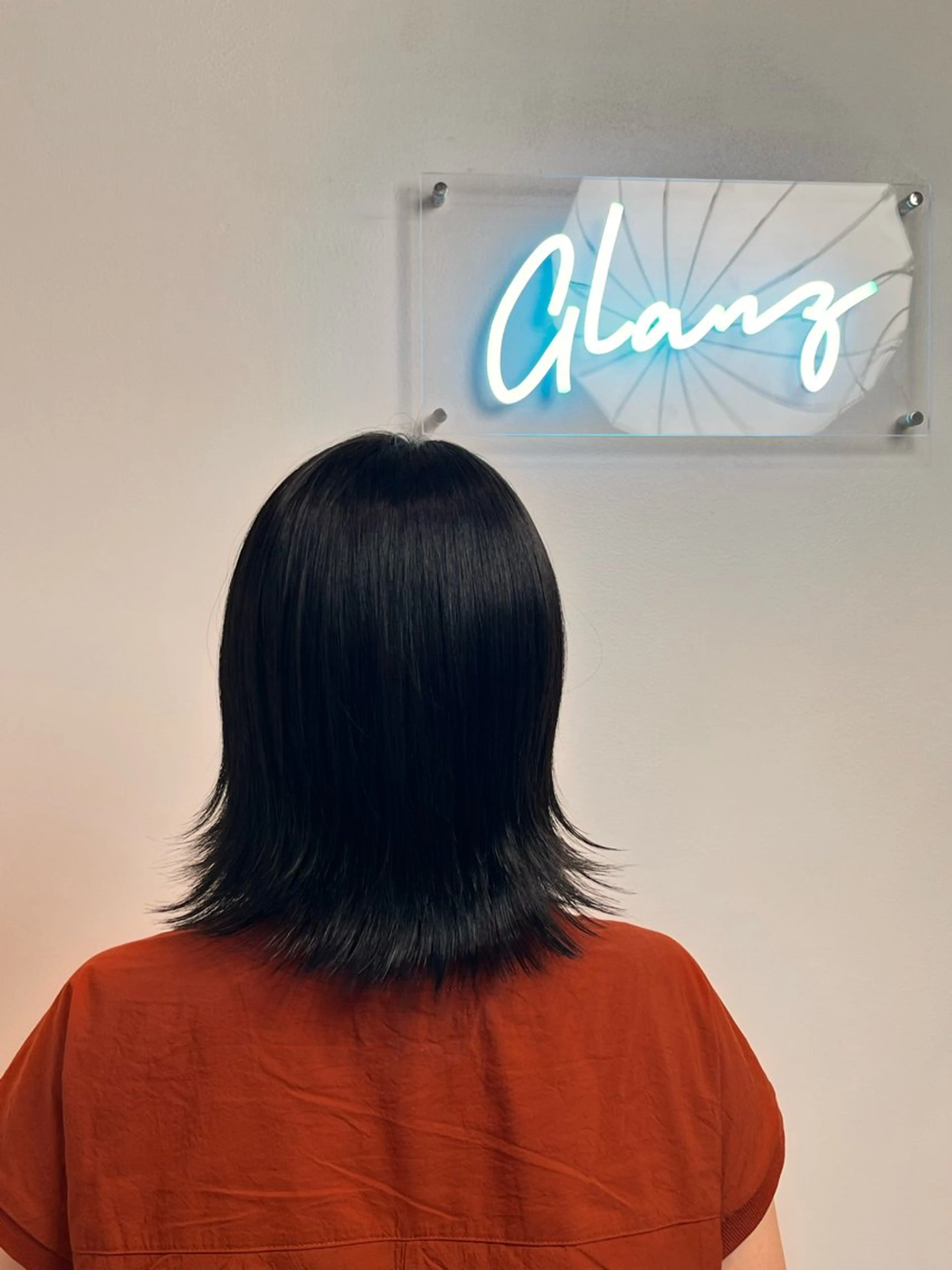 ミディアム カラー GLANZ 帆乃香のヘアスタイル