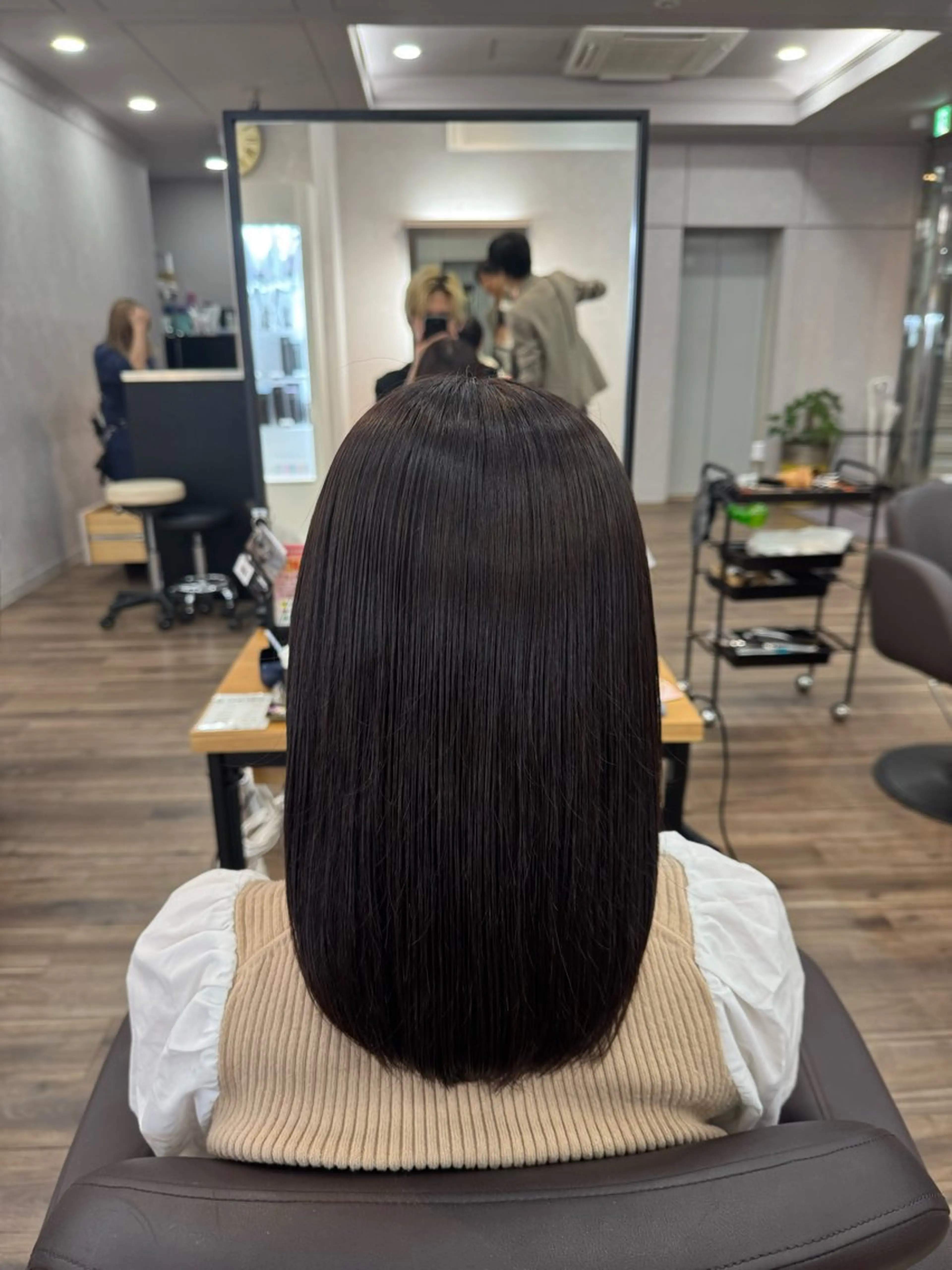 ミディアム カラー ブラウンカラー ダークブラウン ヘアカラー トリートメント Kahuli hair Ulu 千葉店【カーフリヘア ウル】所属・YOSHITO /千葉駅【Ulu】のヘアスタイル