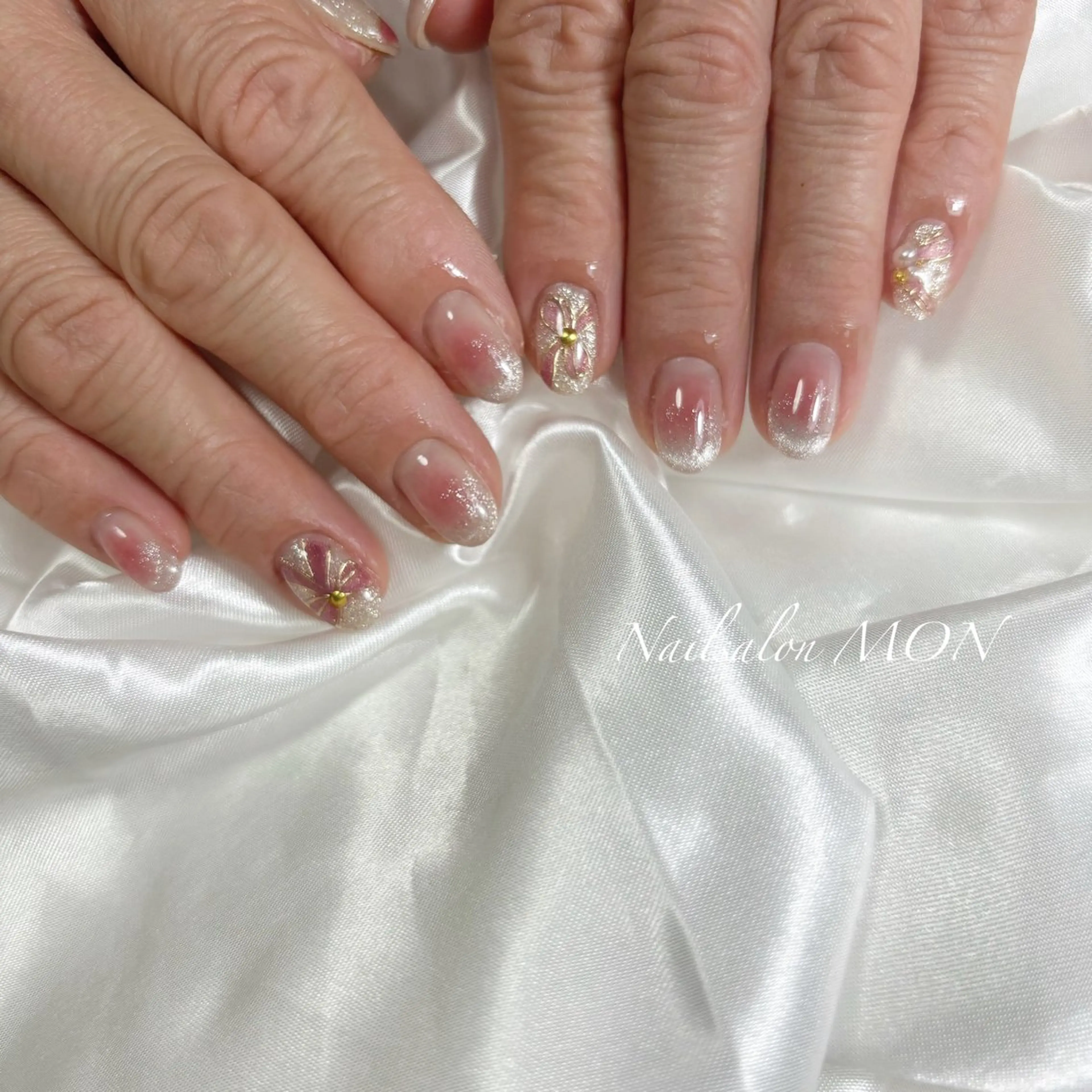 ネイル ストーンネイル ハンドネイル Nailsalon MONのネイルデザイン