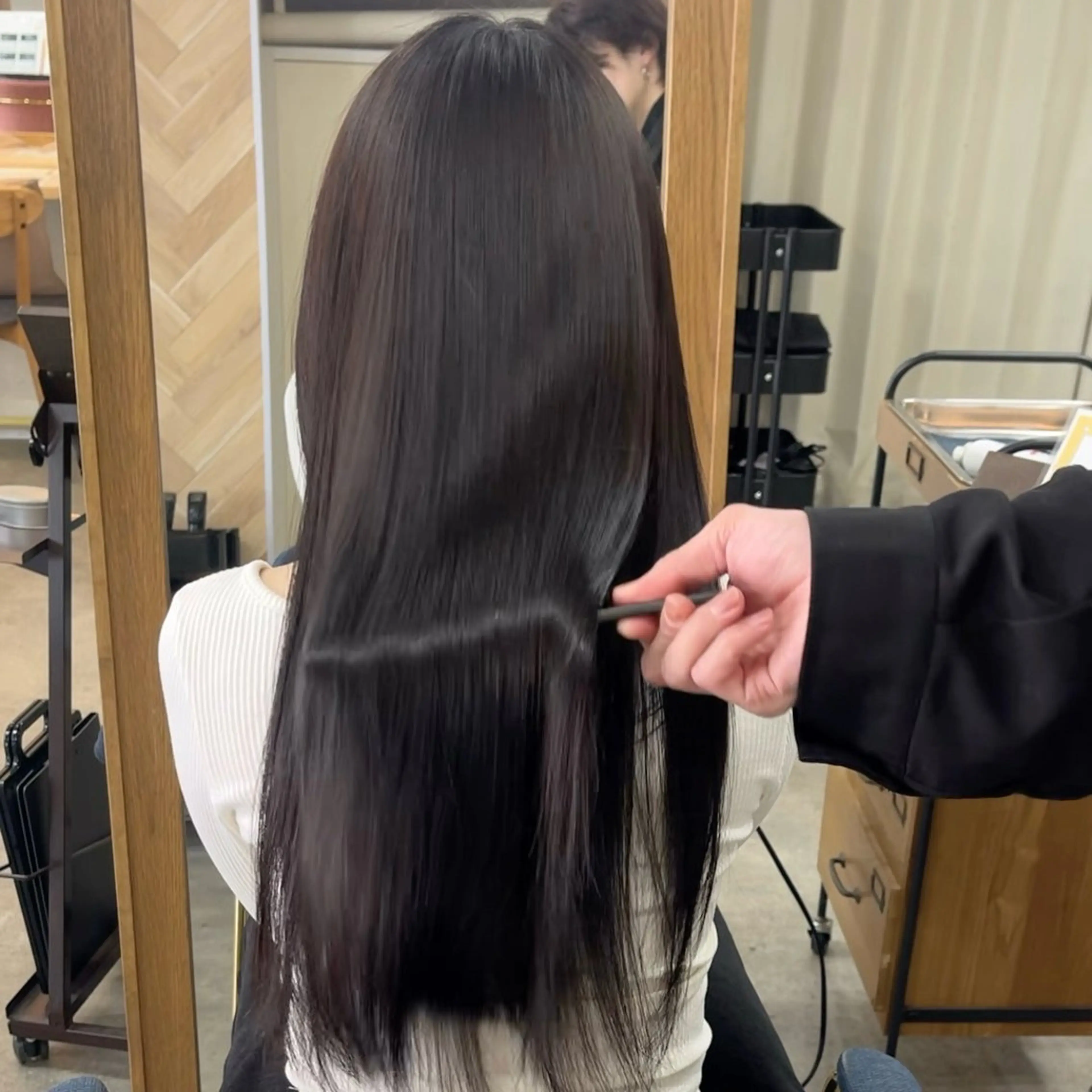 縮毛矯正 トリートメント sia所属・縮毛矯正🪞 髪質改善特化谷名勇輝のヘアスタイル