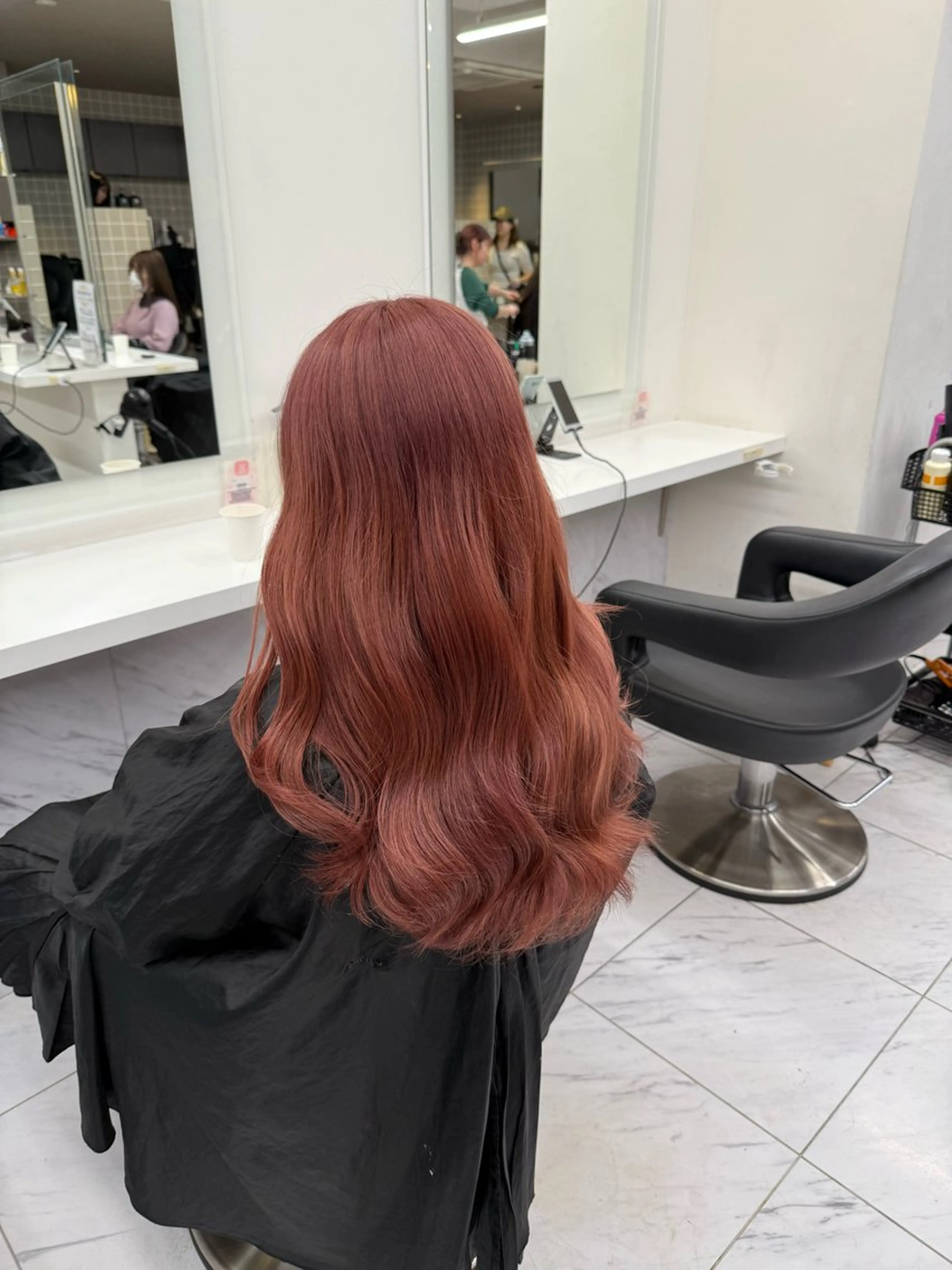 ロング カラー ヘアアレンジ ヘアカラー トリートメント ヘッドスパ 💗暖色特化ピンク/ 赤髪💗HARUNAのヘアスタイル