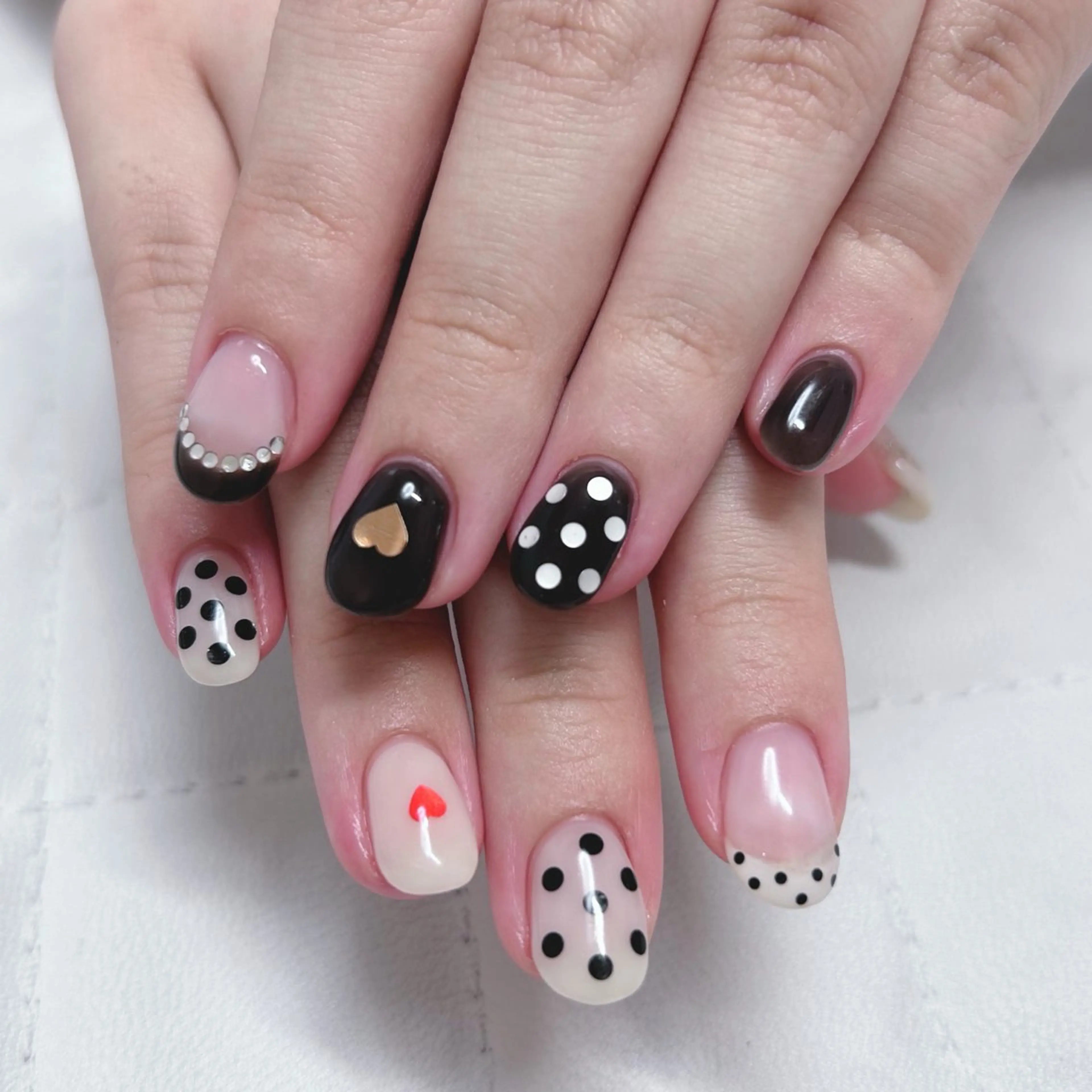 ネイル ドット ハート ハンドネイル ネイルサロン KURIKINDIのネイルデザイン