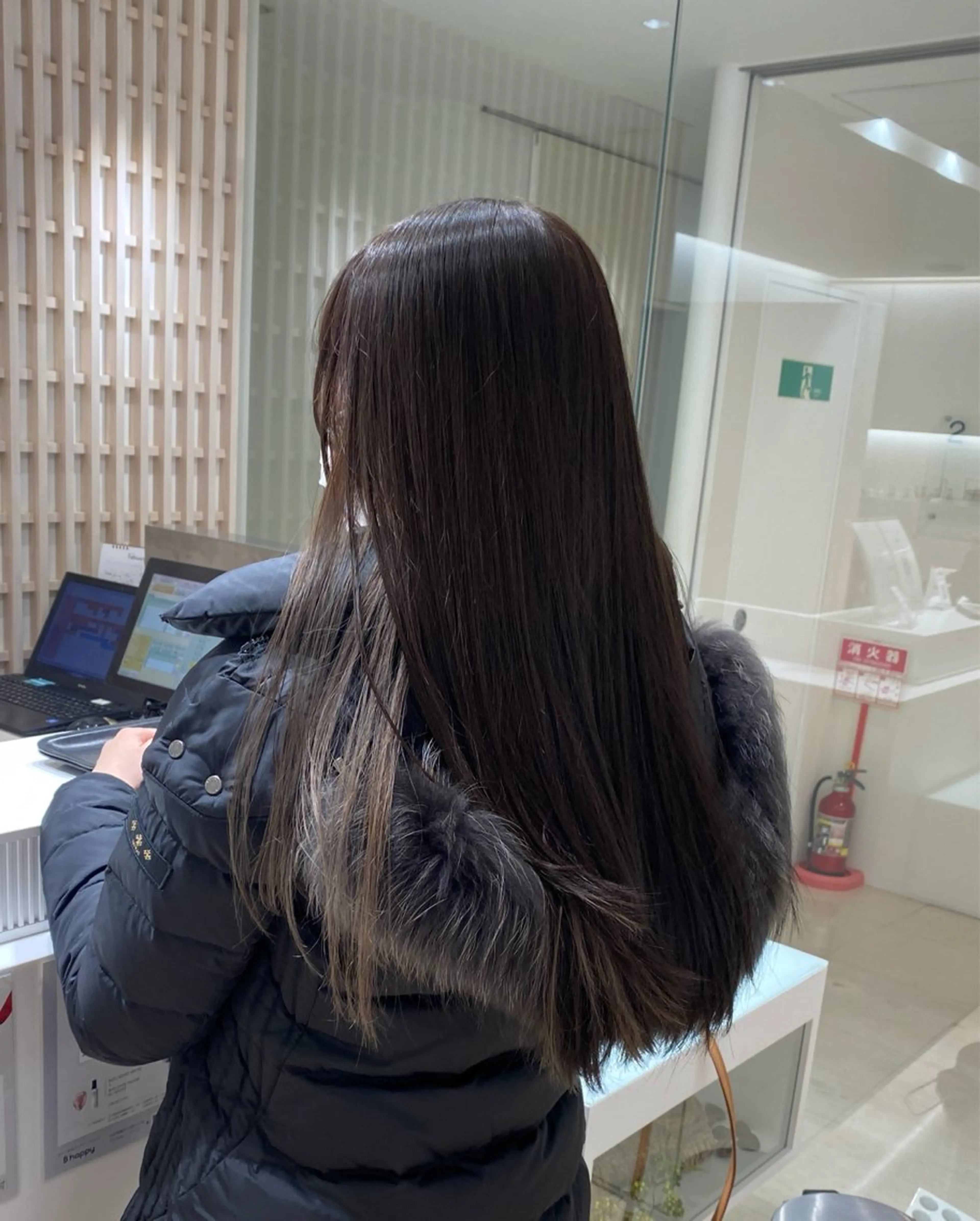 ロング カラー ベージュカラー 顔周りカット カット ヘアカラー トリートメント 松永 わかなのヘアスタイル