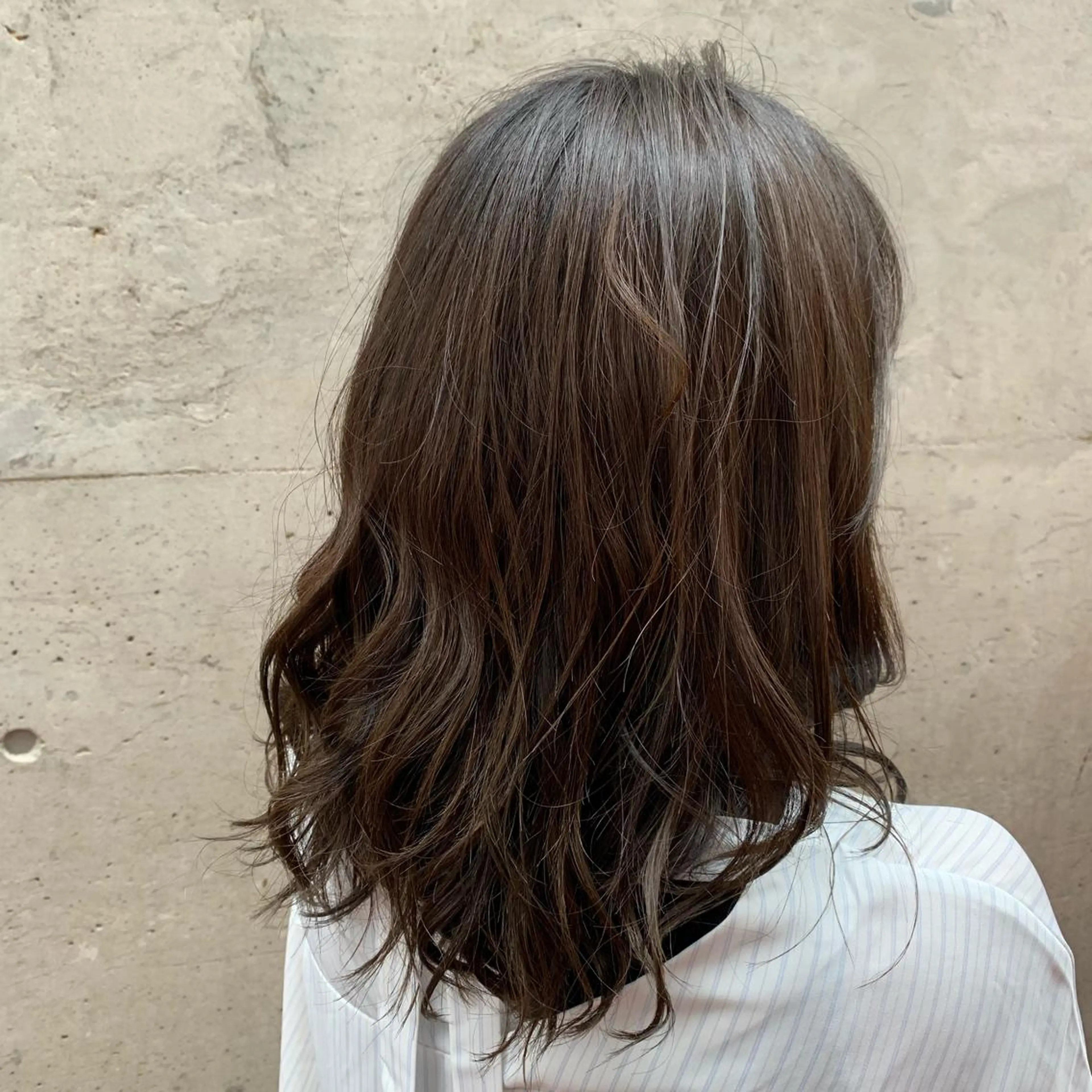 ミディアム 透明感カラー 金村真子のヘアスタイル