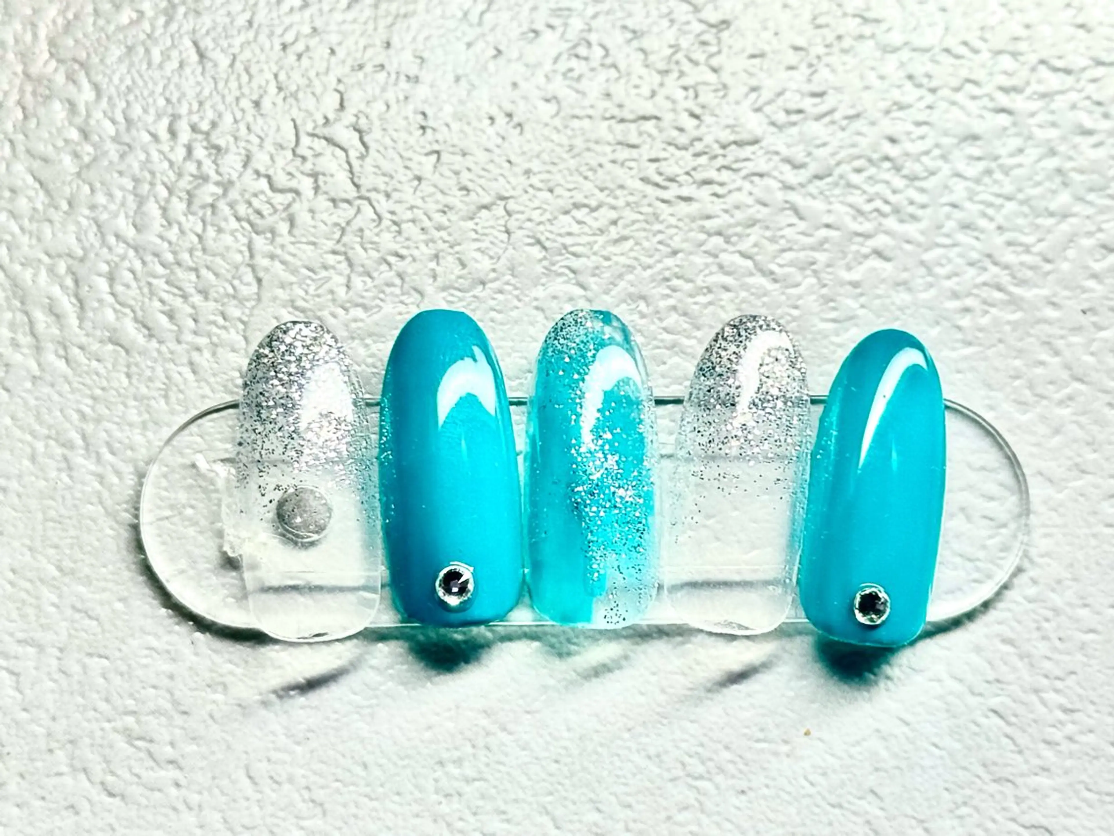 ネイル ブルー ラメ(グリッター) ラメグラデーション シルバー MILImili nailのネイルデザイン