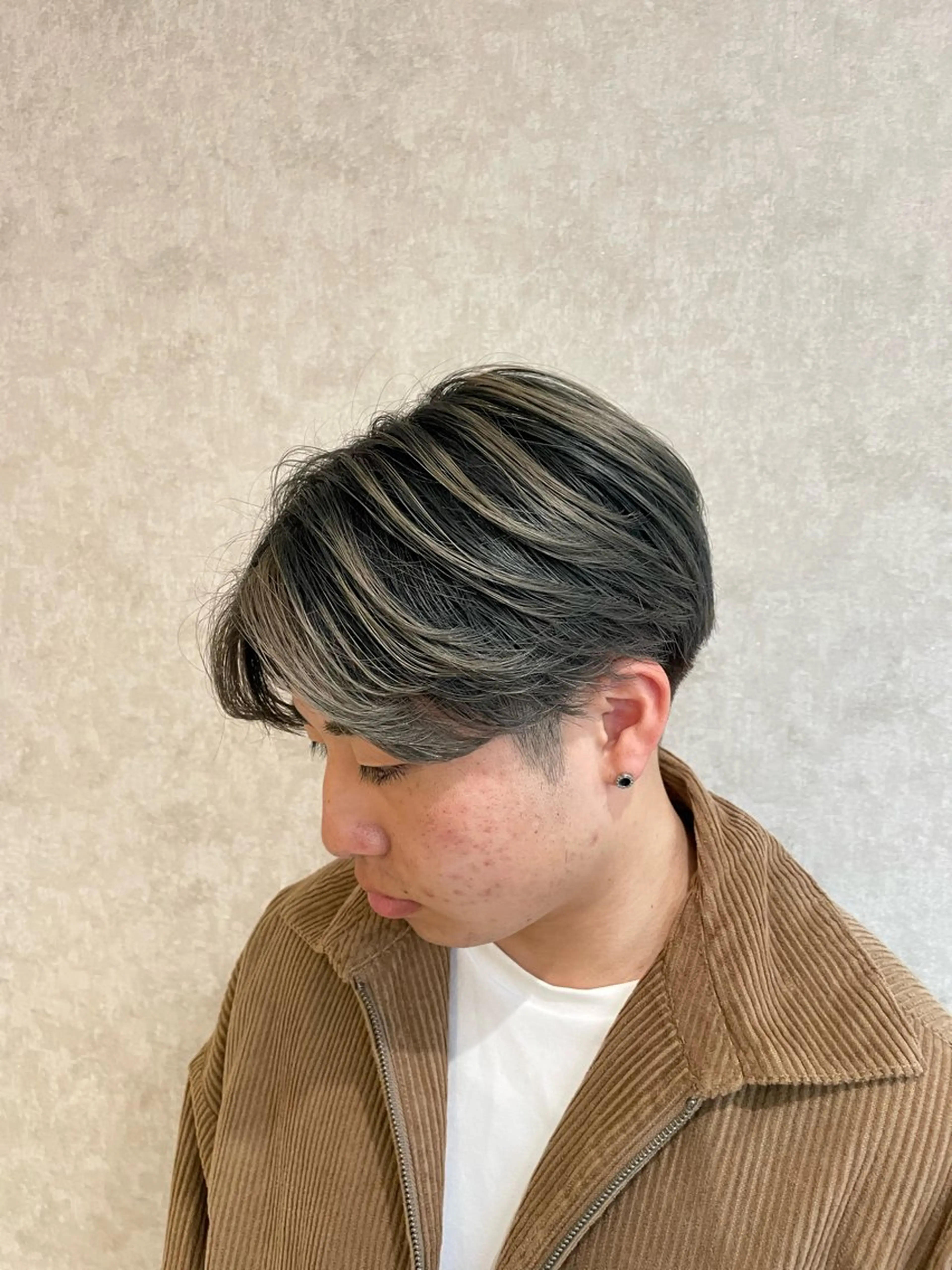 カラー メンズ メンズバレイヤージュ メンズブリーチ バレイヤージュ ブリーチ ケアブリーチ ヘアカラー Taku ／ケアハイトーンのヘアスタイル