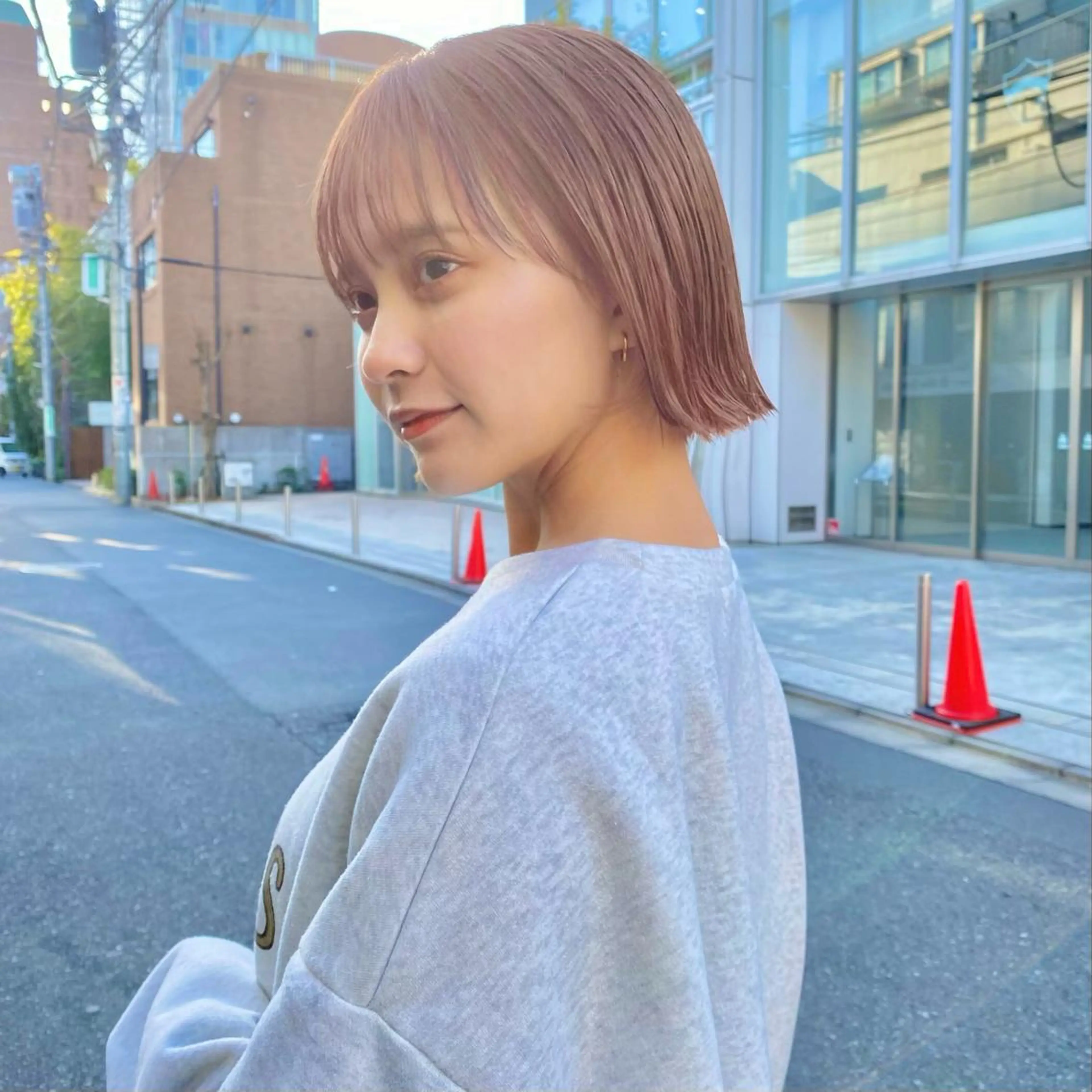 ショート カラー ベージュカラー グレージュ ピンクカラー ピンクベージュ ボブ カット ヘアカラー トリートメント ボブ/縮毛矯正/ レイヤー/塚田のヘアスタイル