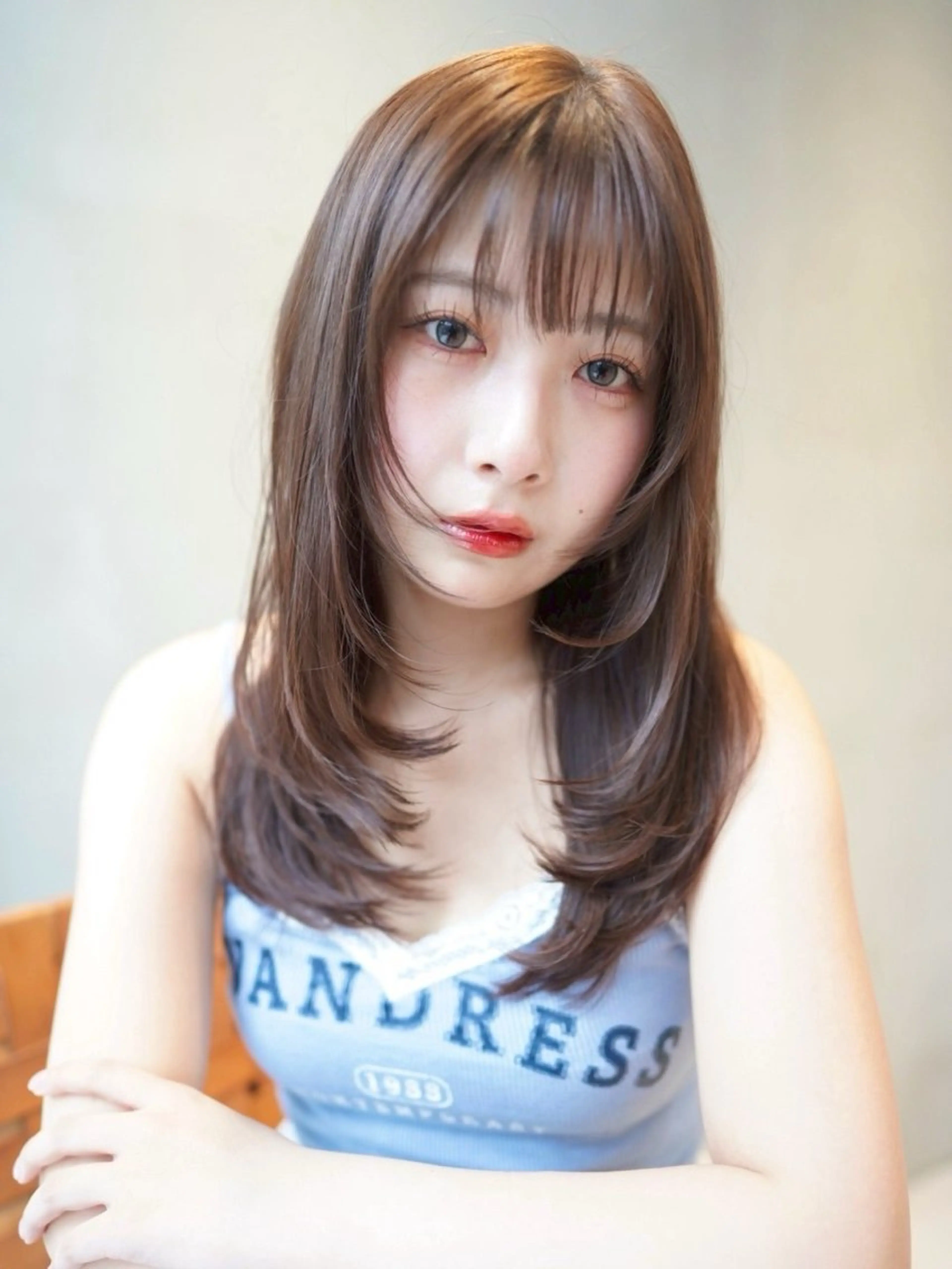 ミディアム センターパート /ニュアンスパーマのヘアスタイル