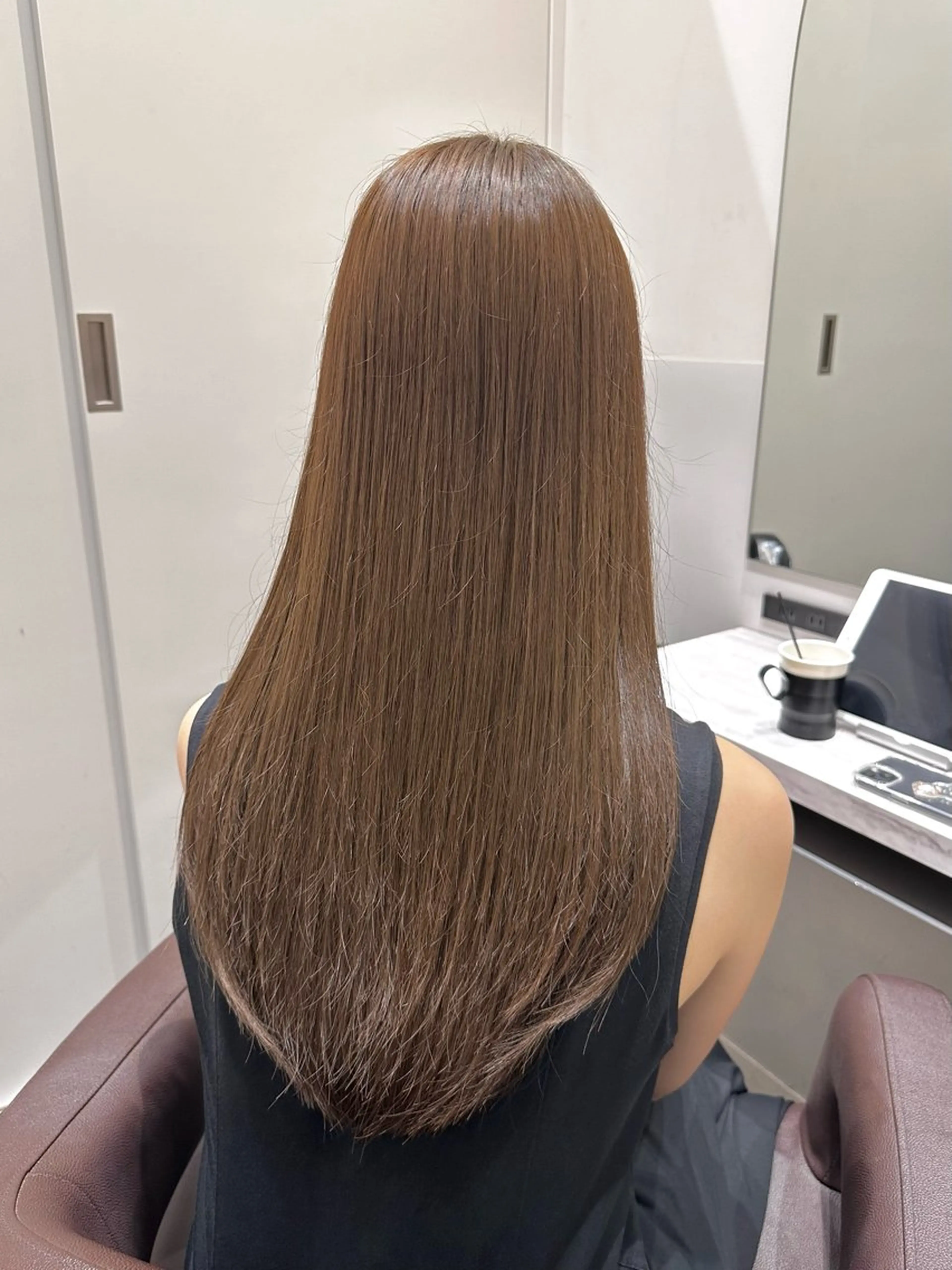 ロング カラー ベージュカラー ブリーチ ブリーチなしカラー オリーブベージュ カット ヘアカラー トリートメント LUMO所属・矢野 晃平のヘアスタイル