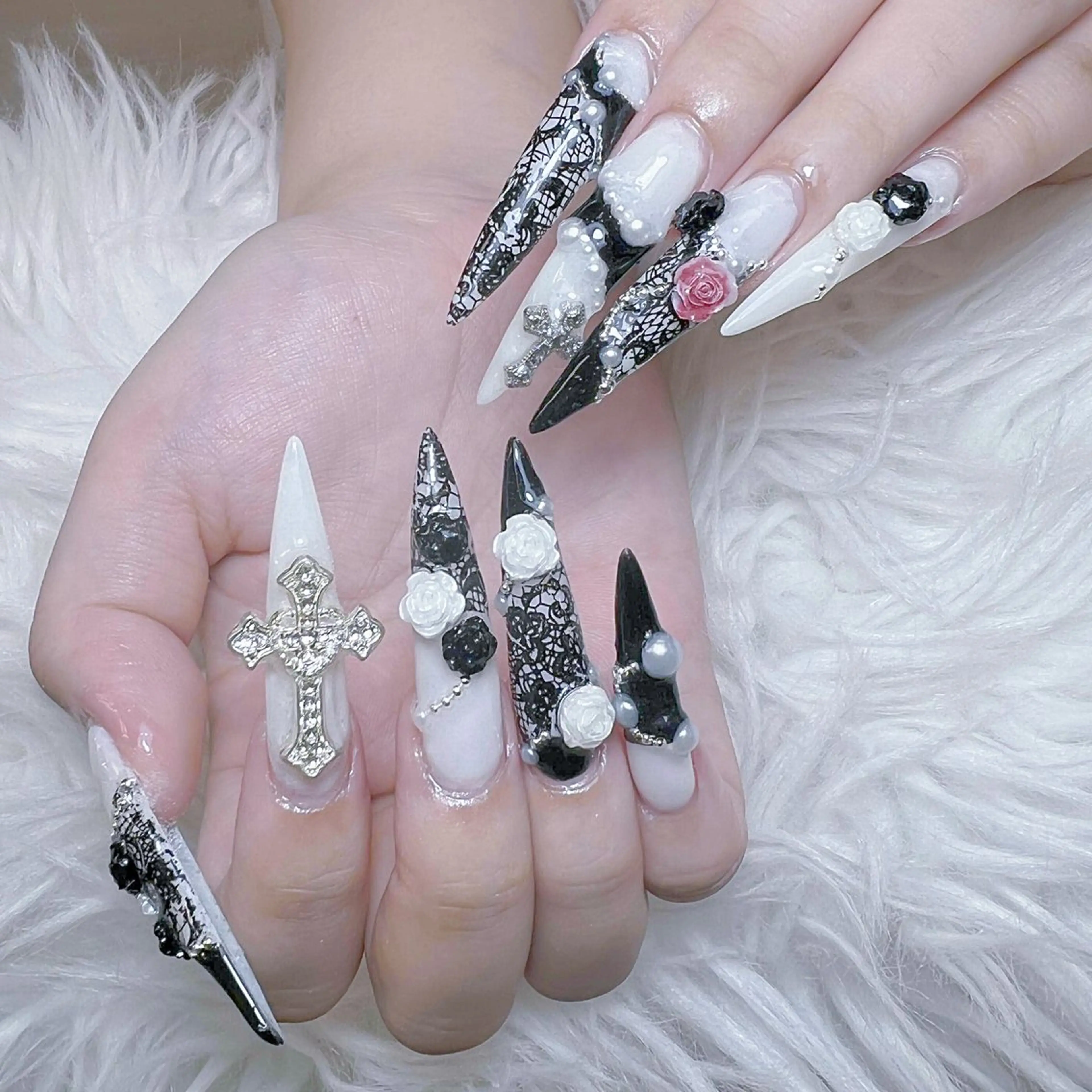 ネイル チークネイル 長さ出し フットネイル マグネットネイル 持ち込み ハンドネイル ANH NAIL ゴテゴテ専門店💎のネイルデザイン