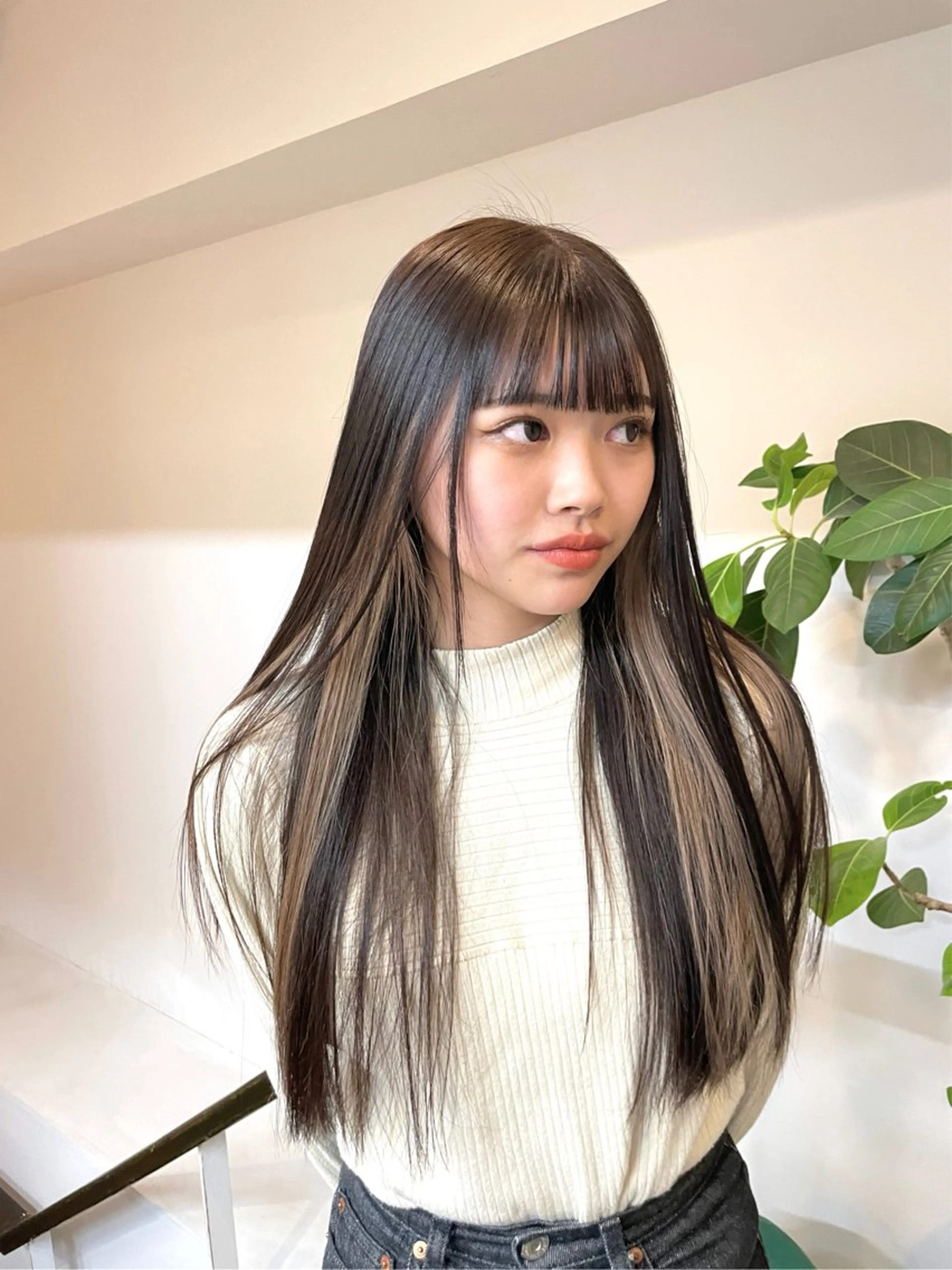 ロング カラー ベージュカラー ブリーチ ダブルカラー ハイトーンカラー インナーカラー ヘアカラー トリートメント ❣️本日ショート カット大募集❣️のヘアスタイル