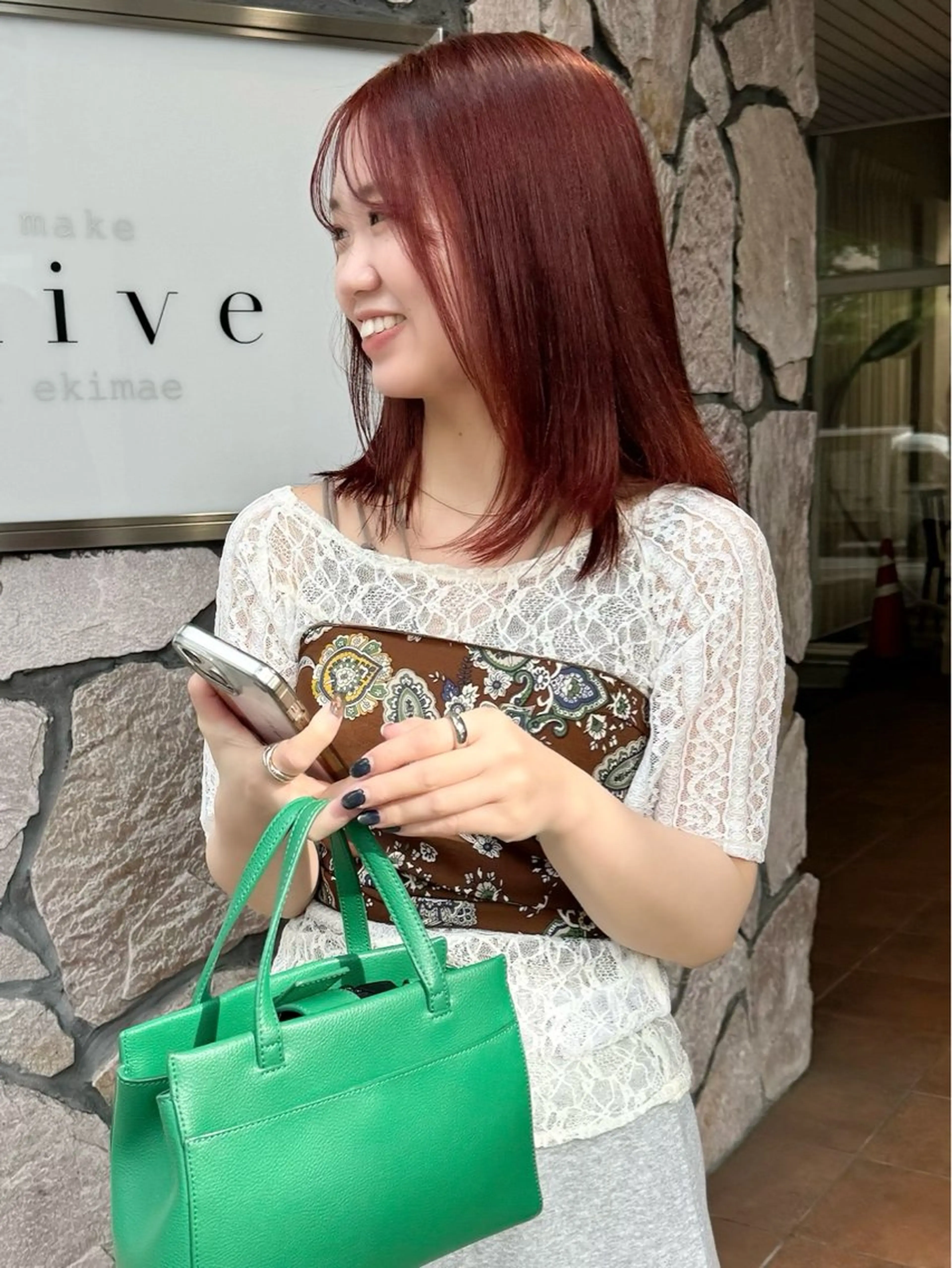 セミロング Behive 仙台駅前店所属・クドウ ヒカリのヘアスタイル