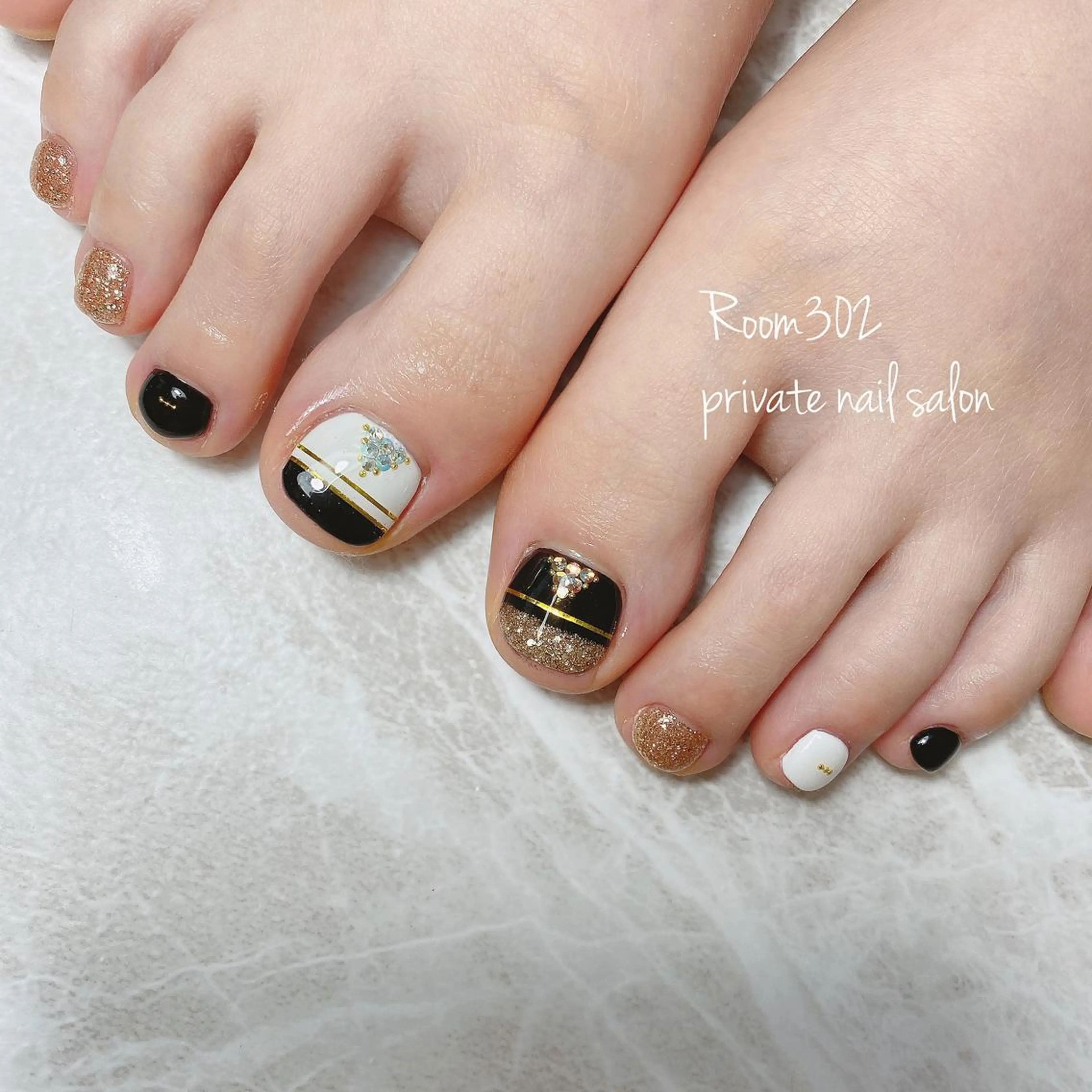 ネイル フットネイル Room 302のネイルデザイン