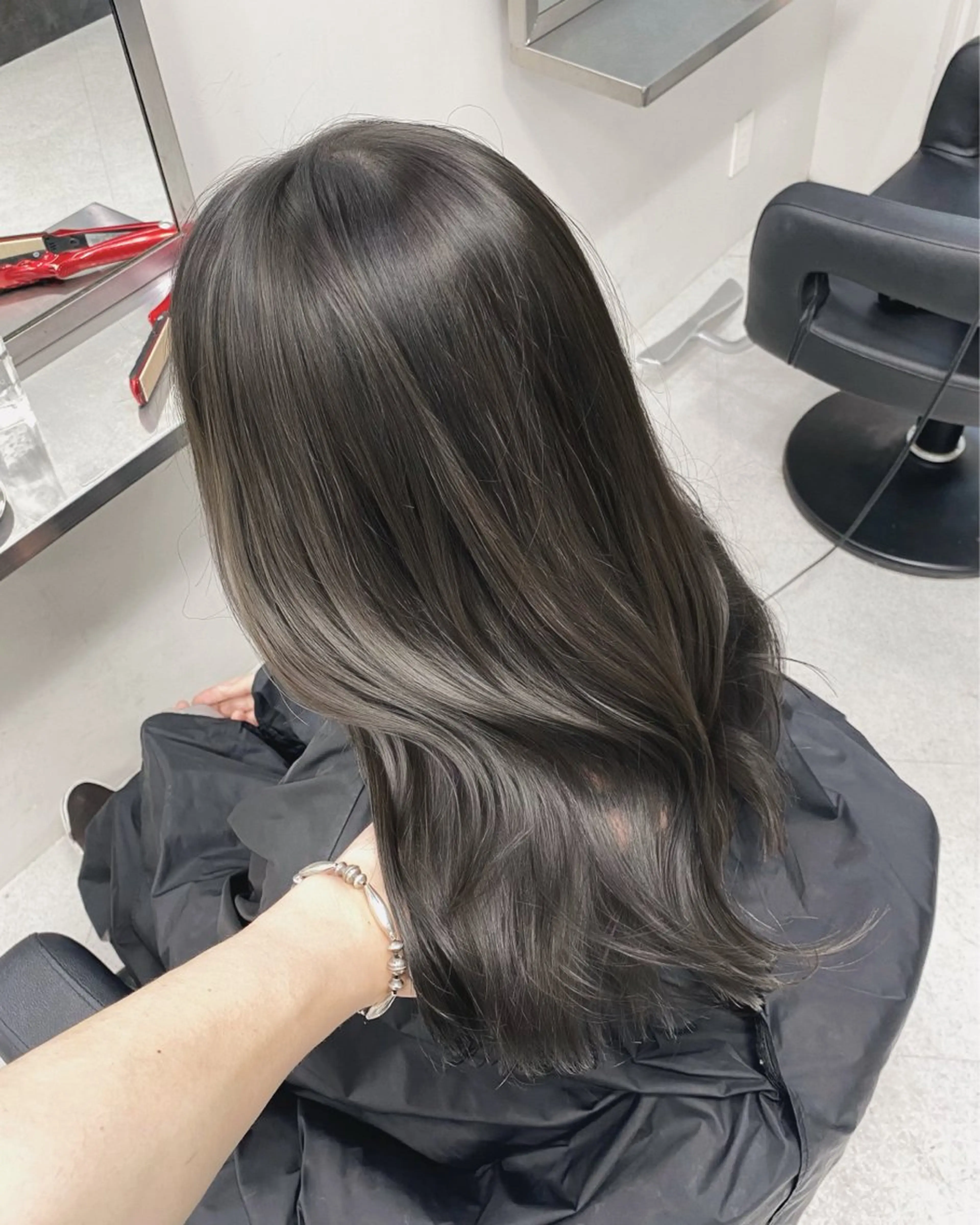 ミディアム カラー ヘアアレンジ ベージュカラー ブリーチ ブラウンカラー 透明感カラー ダブルカラー カット ヘアカラー トリートメント ヘアセット 藤岡 誠也のヘアスタイル