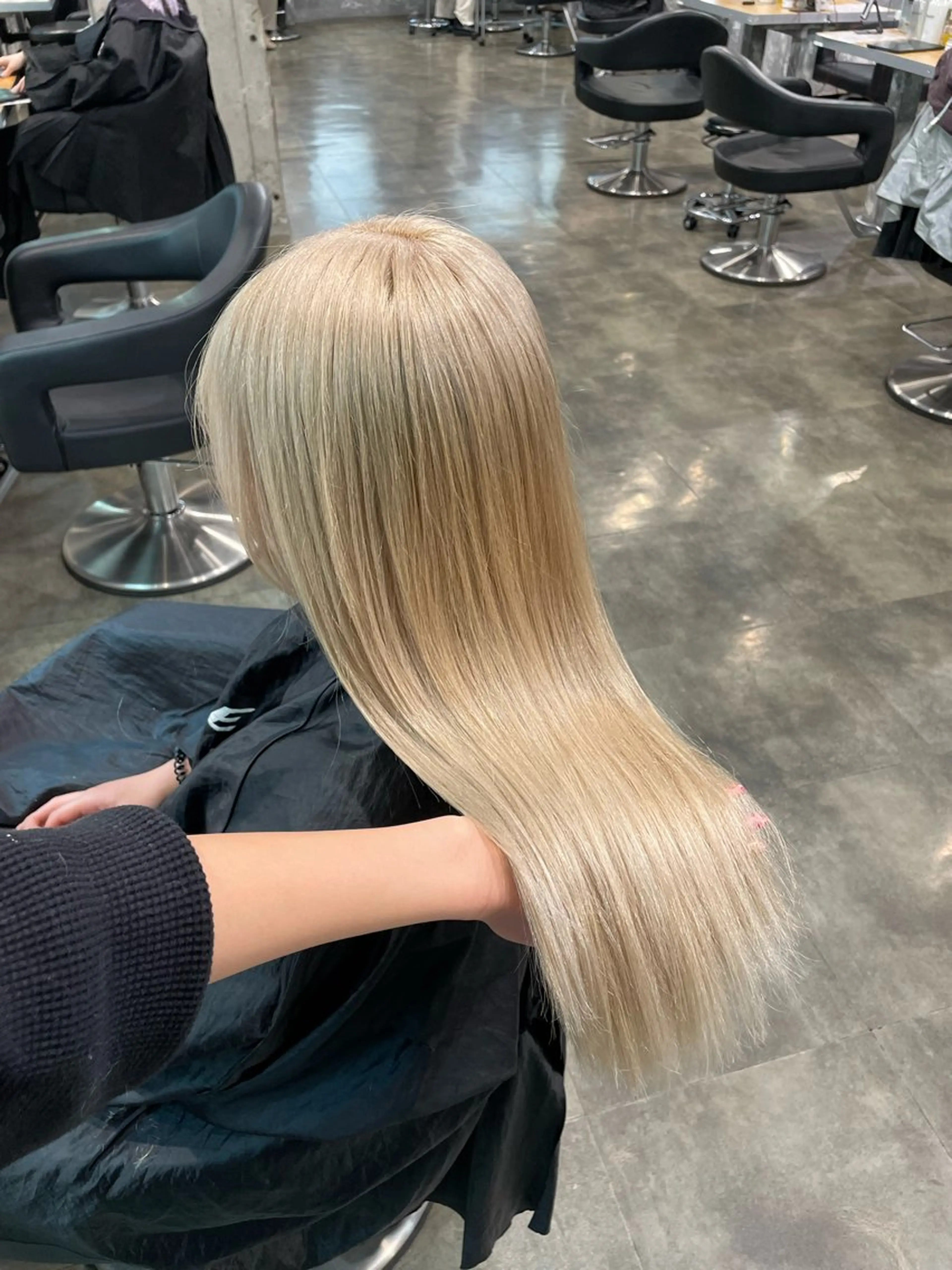 ロング カラー ヘアカラー トリートメント ハイトーン 横浜💞ミオのヘアスタイル