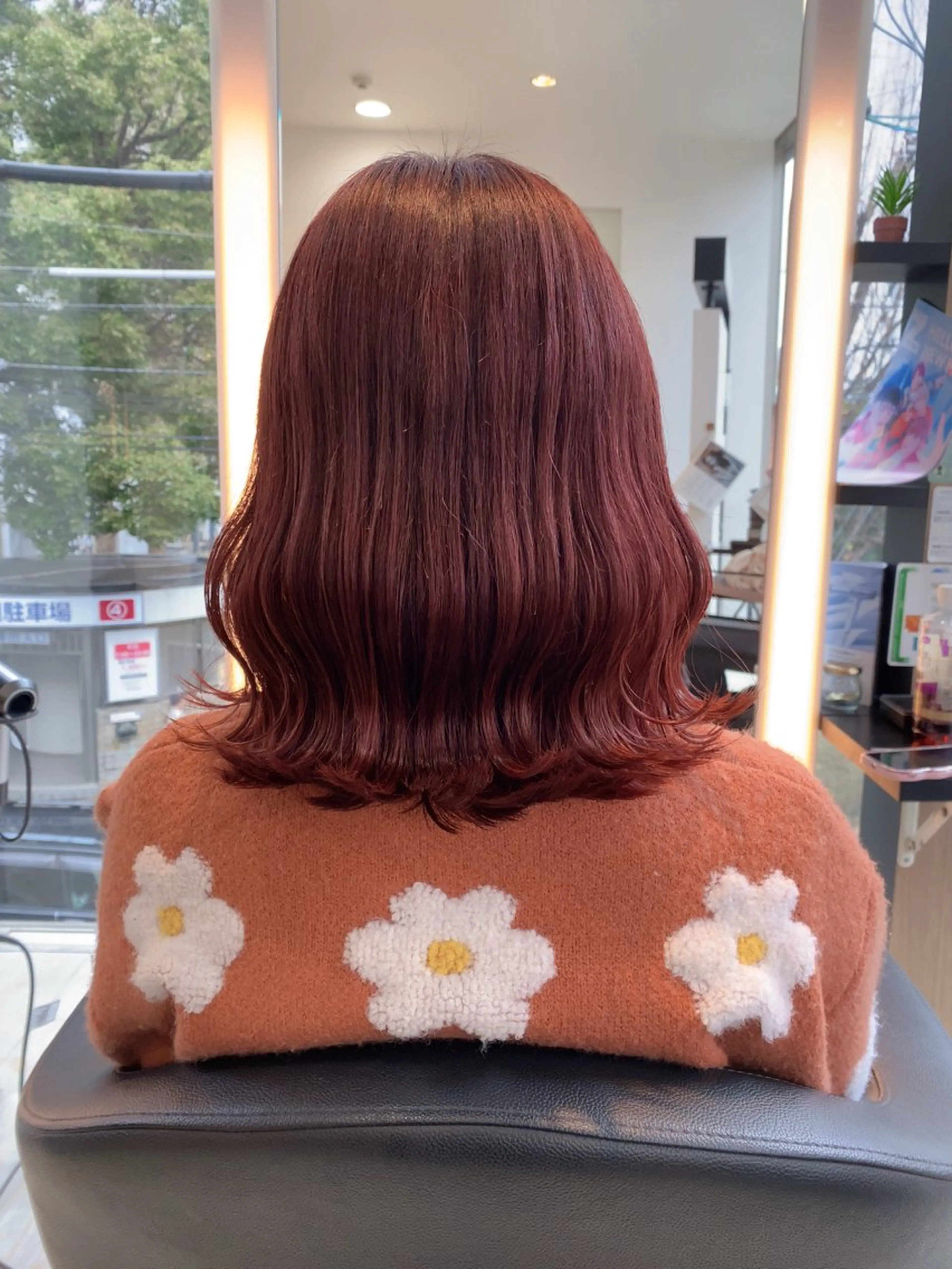 ミディアム カラー ヘアカラー トリートメント ブリーチ/髪質改善/ 透明感カラー/暖色のヘアスタイル
