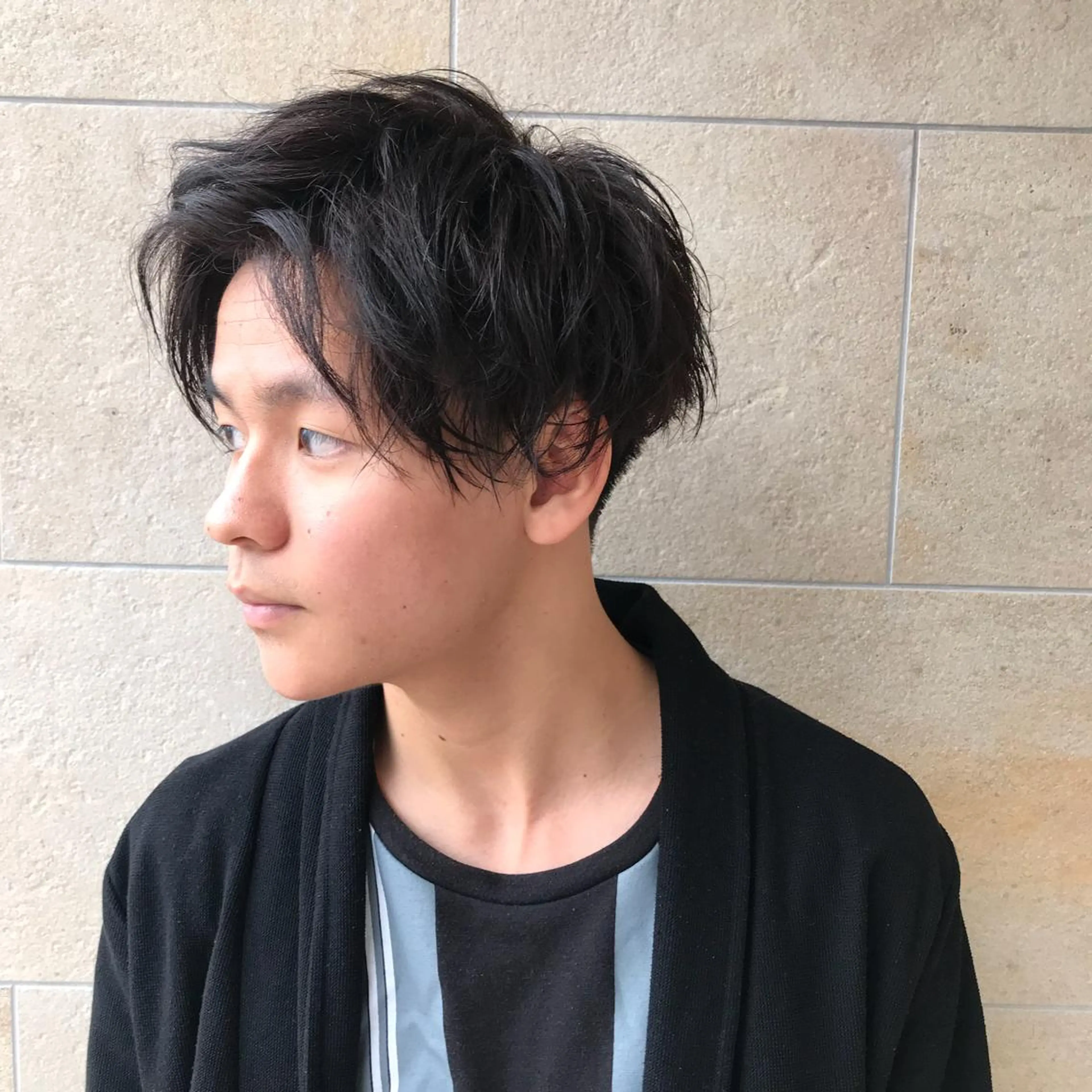 ショート メンズ センターパート カット Vir by browのヘアスタイル