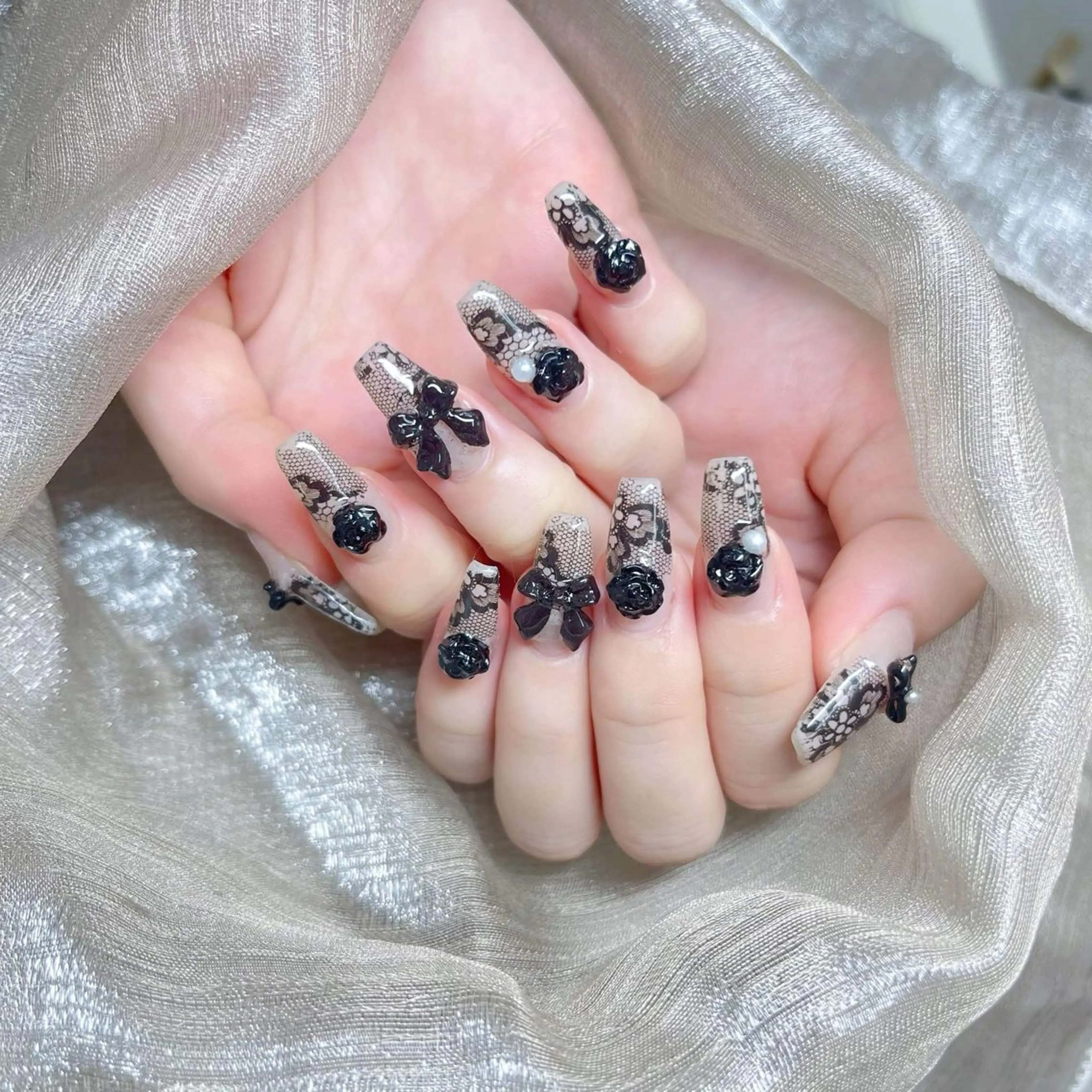 ネイル アートネイル オーロラネイル チークネイル 長さ出し フットネイル Anh 歌舞伎町のネイルデザイン