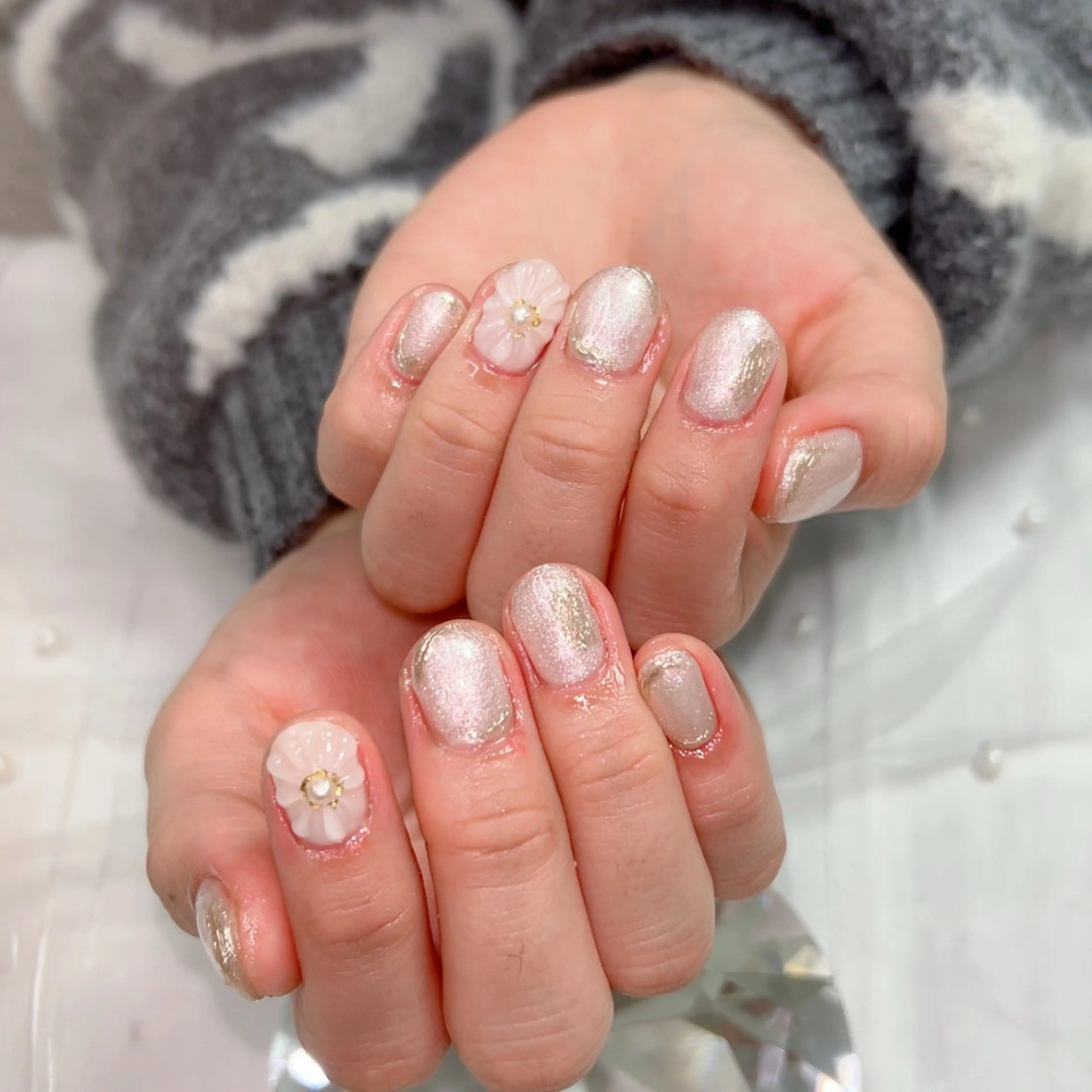 ネイル オーロラネイル ミラーネイル オフィスネイル ワンカラーネイル シンプルネイル ハンドネイル Cute Tips nailのネイルデザイン