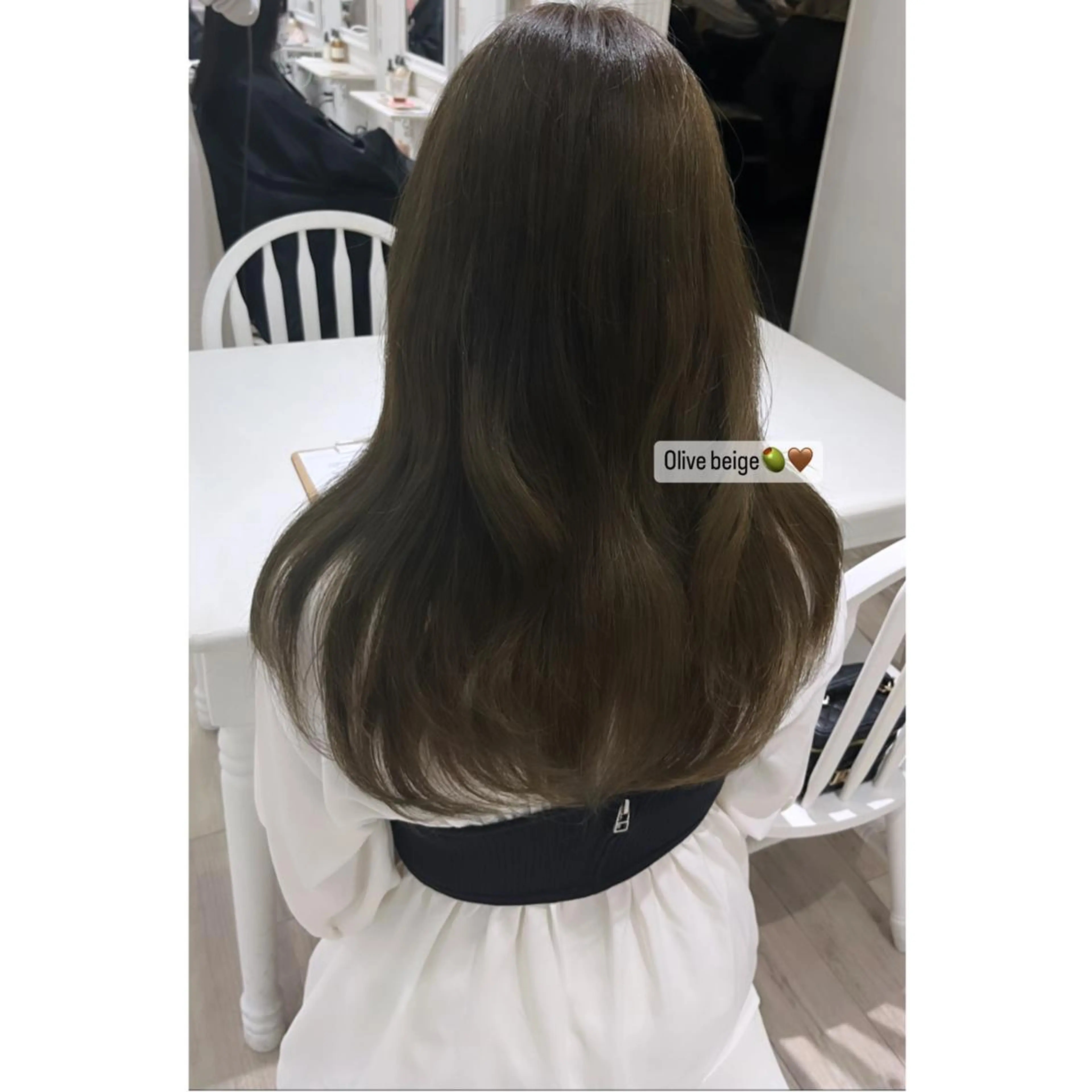 ロング カラー ヘアカラー トリートメント ヘッドスパ miku୨୧˖* 透明感モテカラーのヘアスタイル