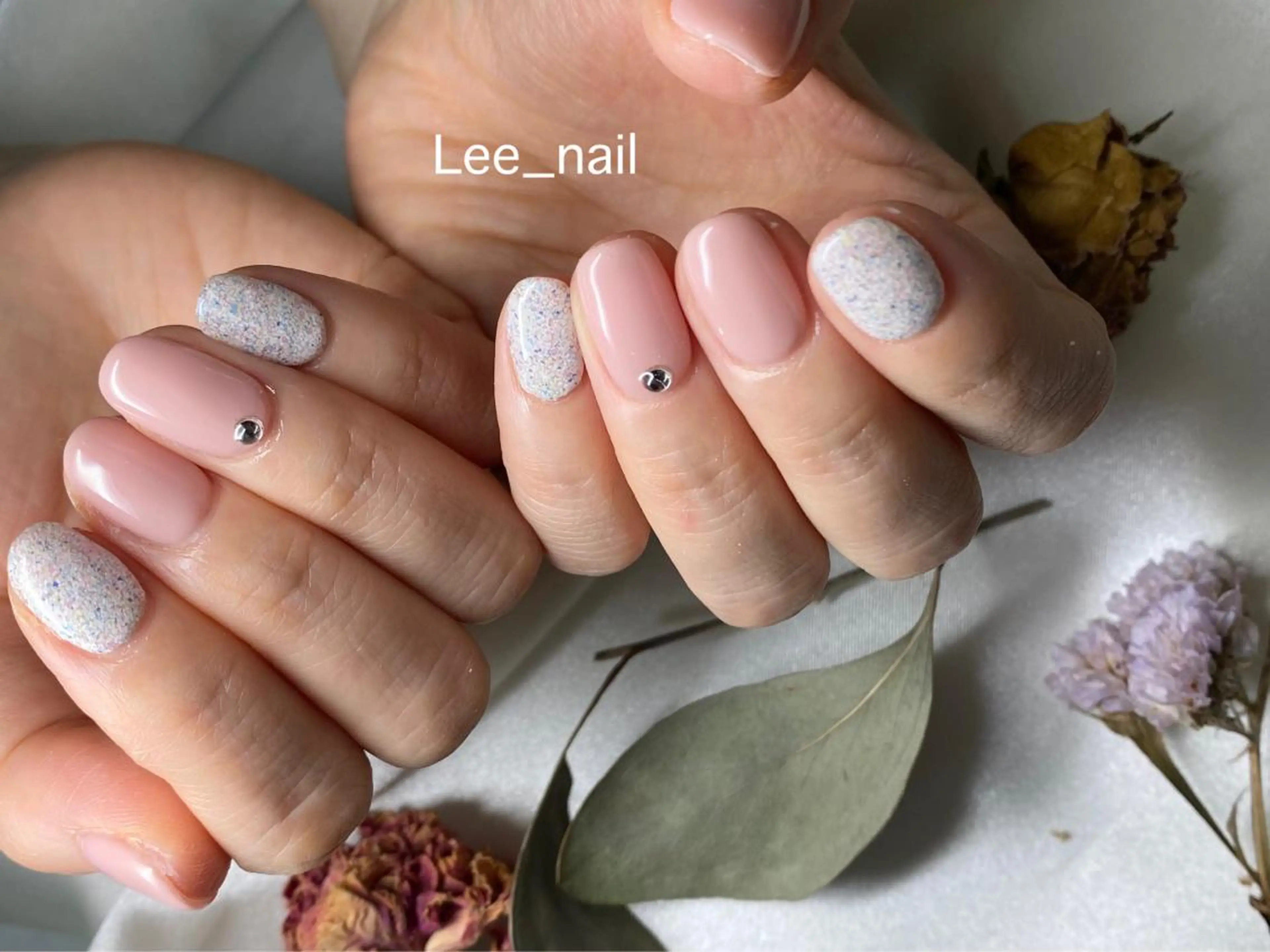 ネイル アートネイル ワンカラーネイル ストーンネイル Lee_ nailのネイルデザイン