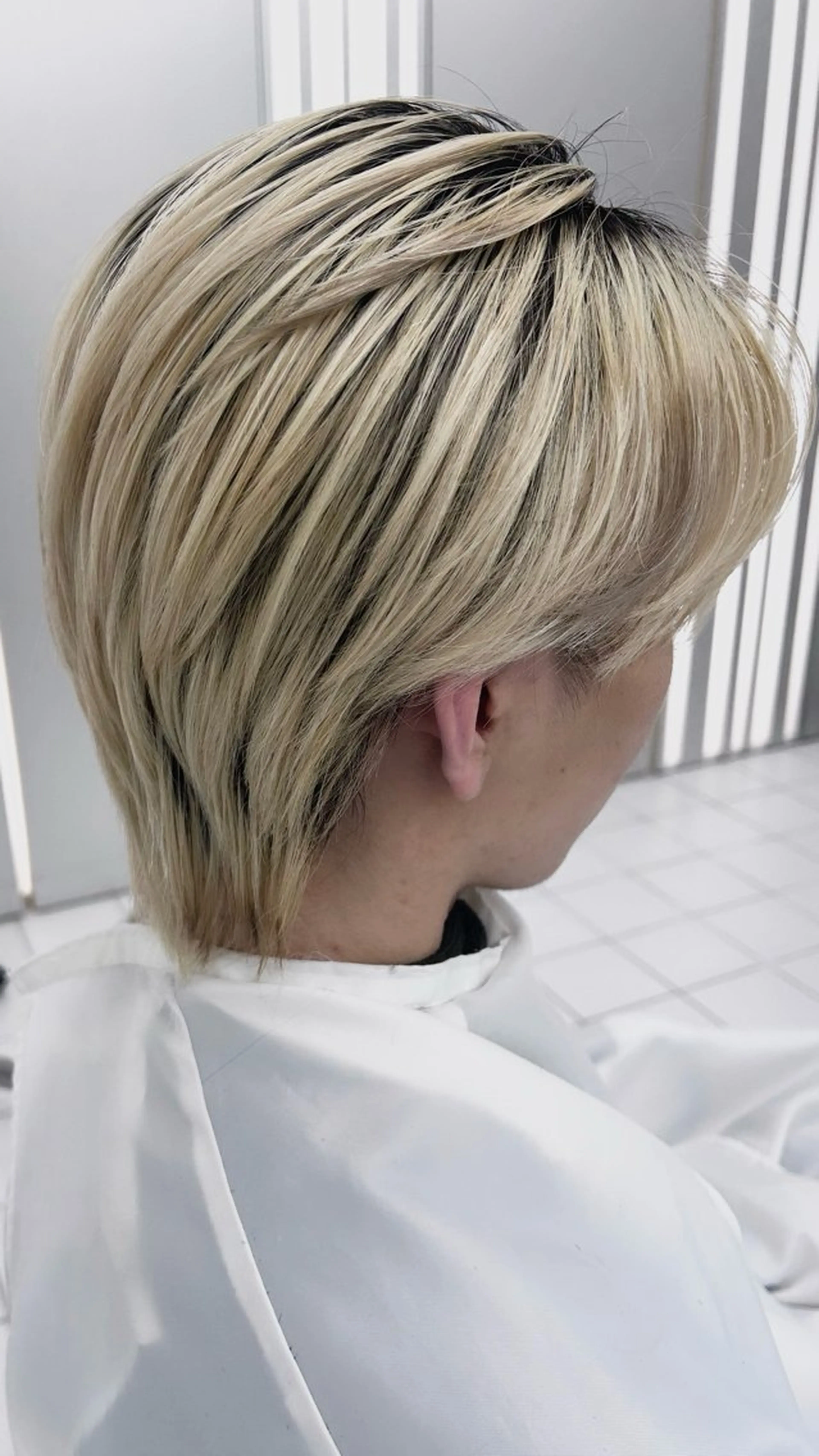 メンズ ❄️透明感ブリーチ ❄️TOWA市川のヘアスタイル