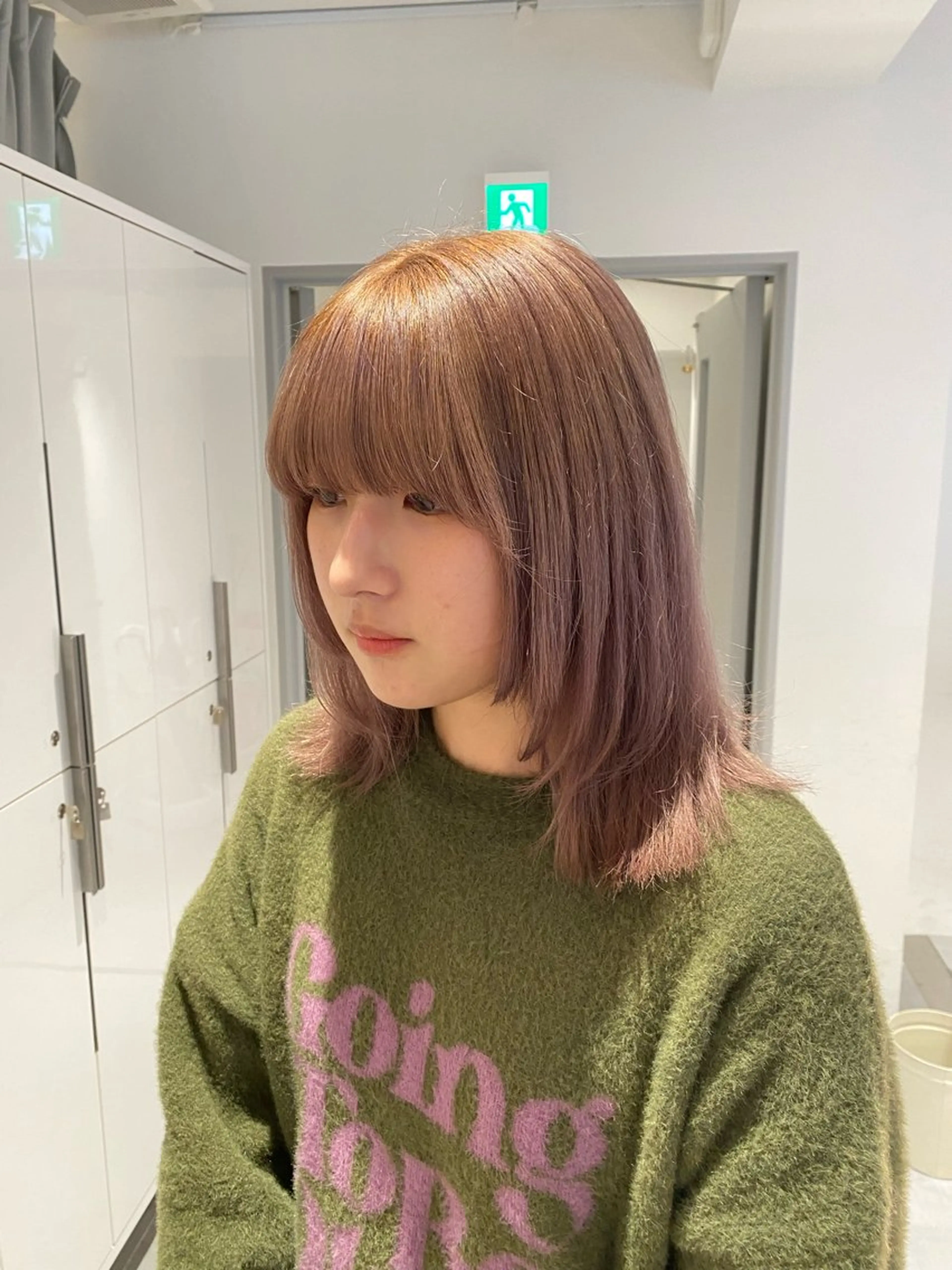ミディアム カラー ヘアカラー トリートメント ヘッドスパ ヘアセット 小顔ショート✨️ RIEのヘアスタイル