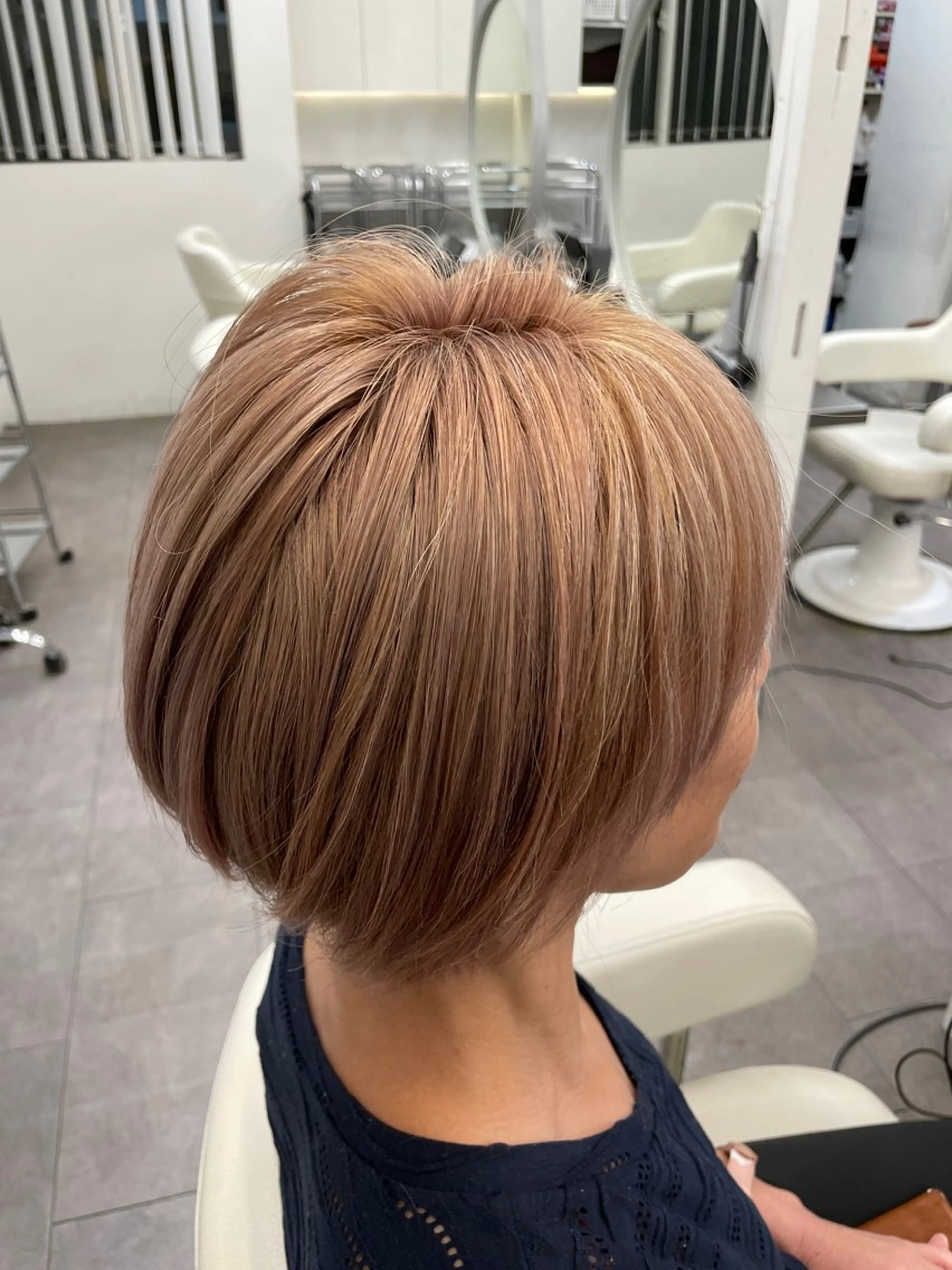 ショート カラー YUUKI/艶カラー レイヤーカットのヘアスタイル