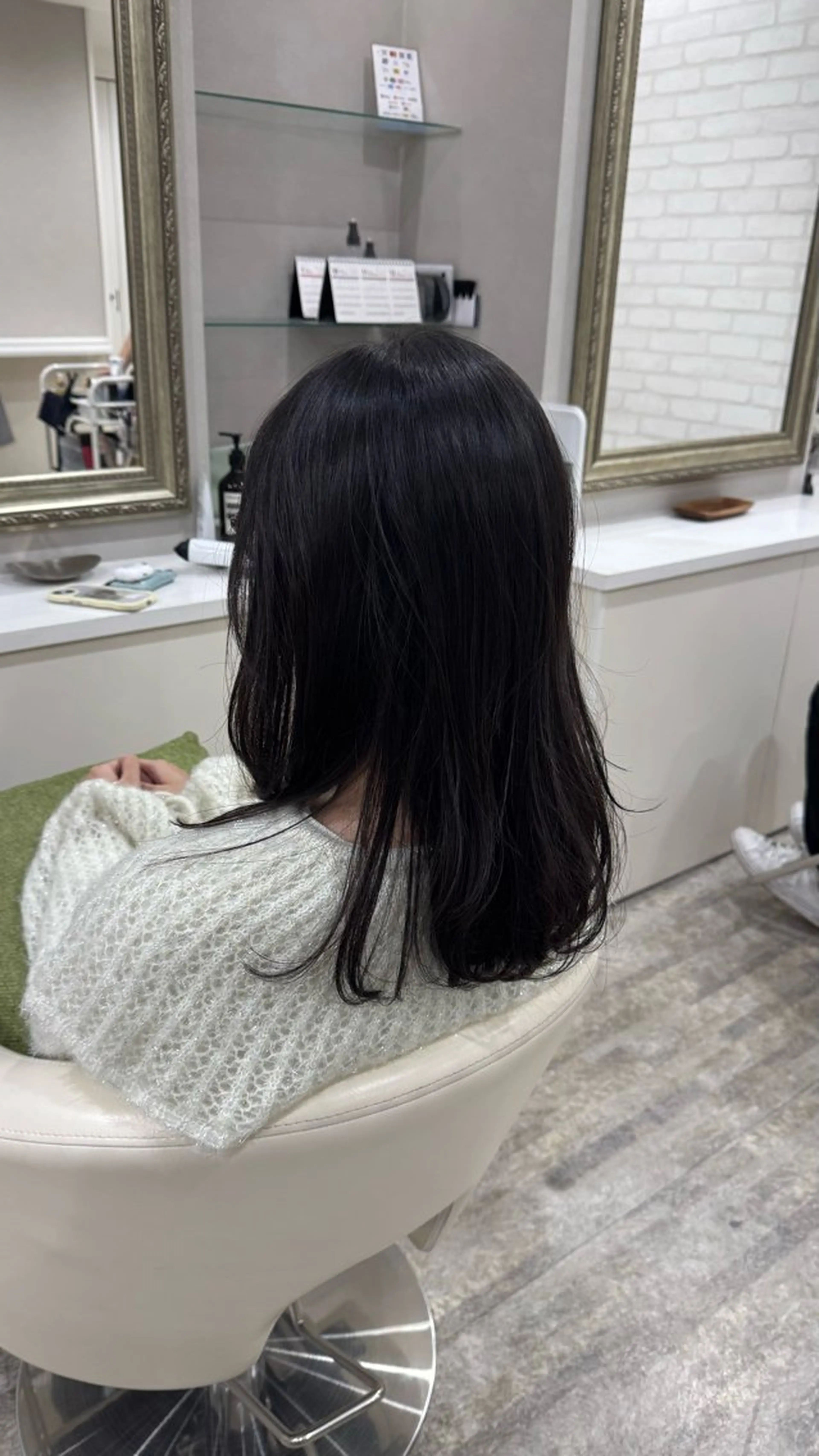 セミロング レイヤーカット カット Real me　京都 四条烏丸ドゥエ店所属・タナカ｜ 京都美容師のヘアスタイル