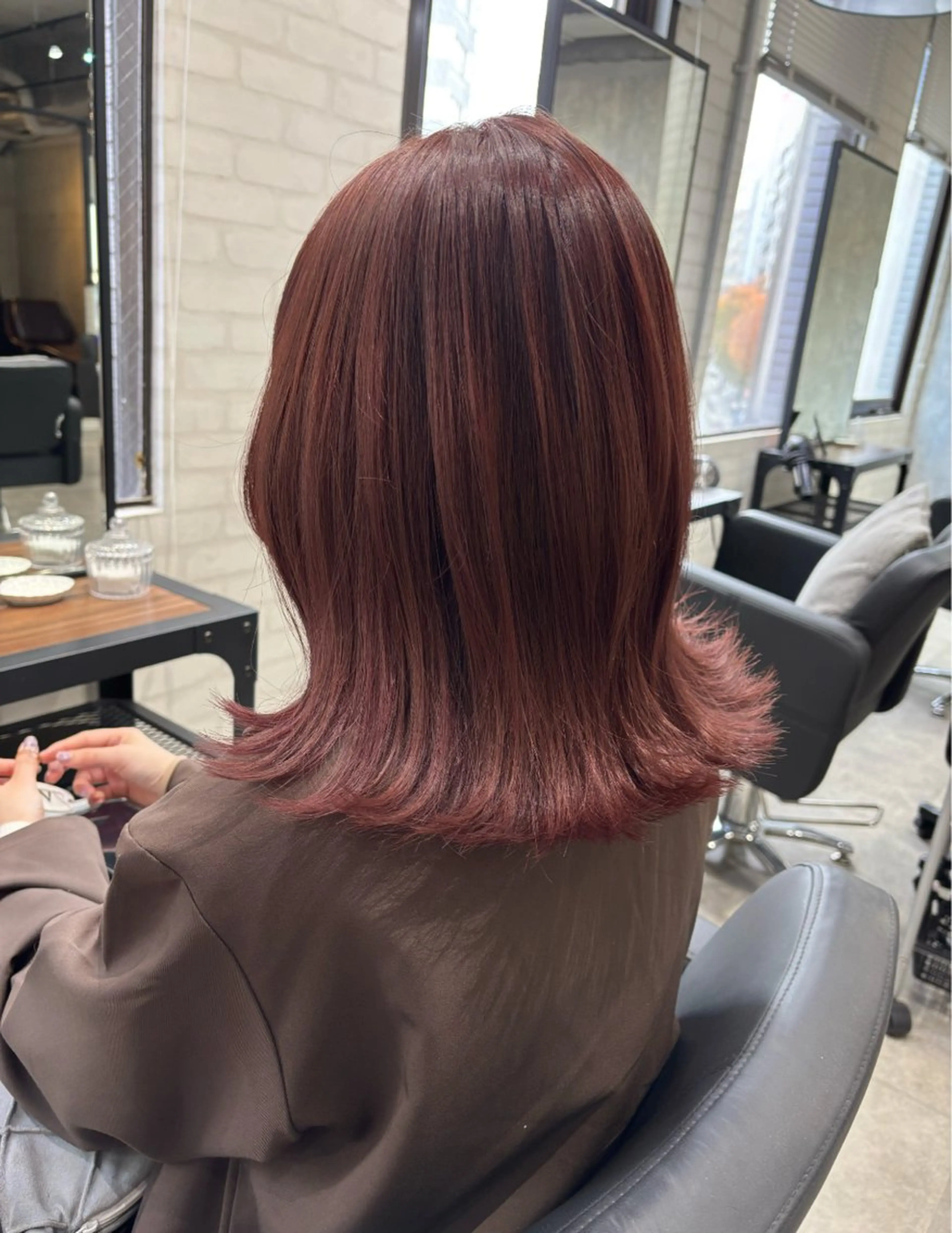 ミディアム カラー ヘアアレンジ カット ヘアカラー トリートメント kei/透明感カラー /ベージュ/髪質改善のヘアスタイル