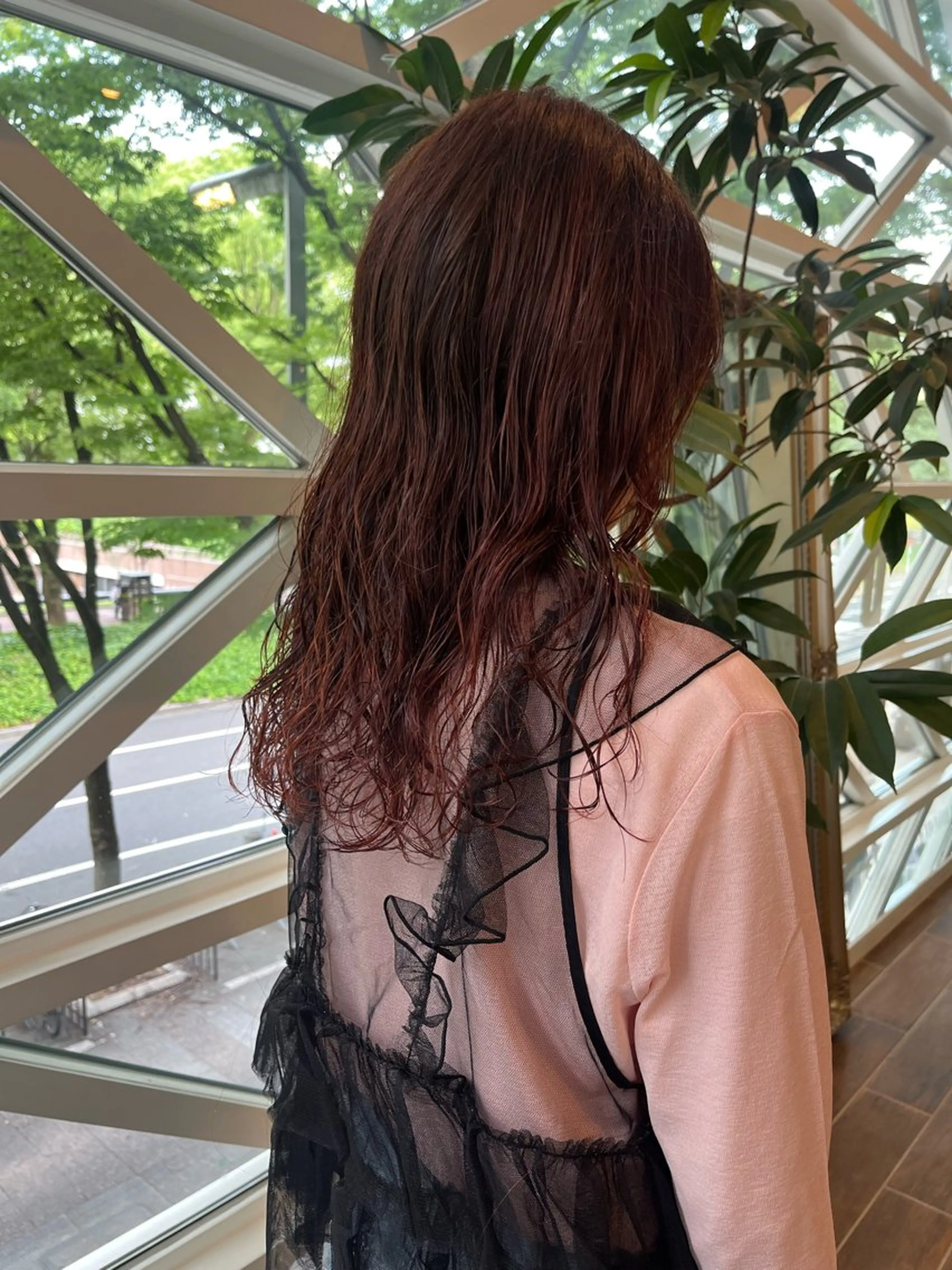 ロング カラー パーマ ブリーチ ブリーチなしカラー オレンジ ヘアカラー 松野 心音のヘアスタイル