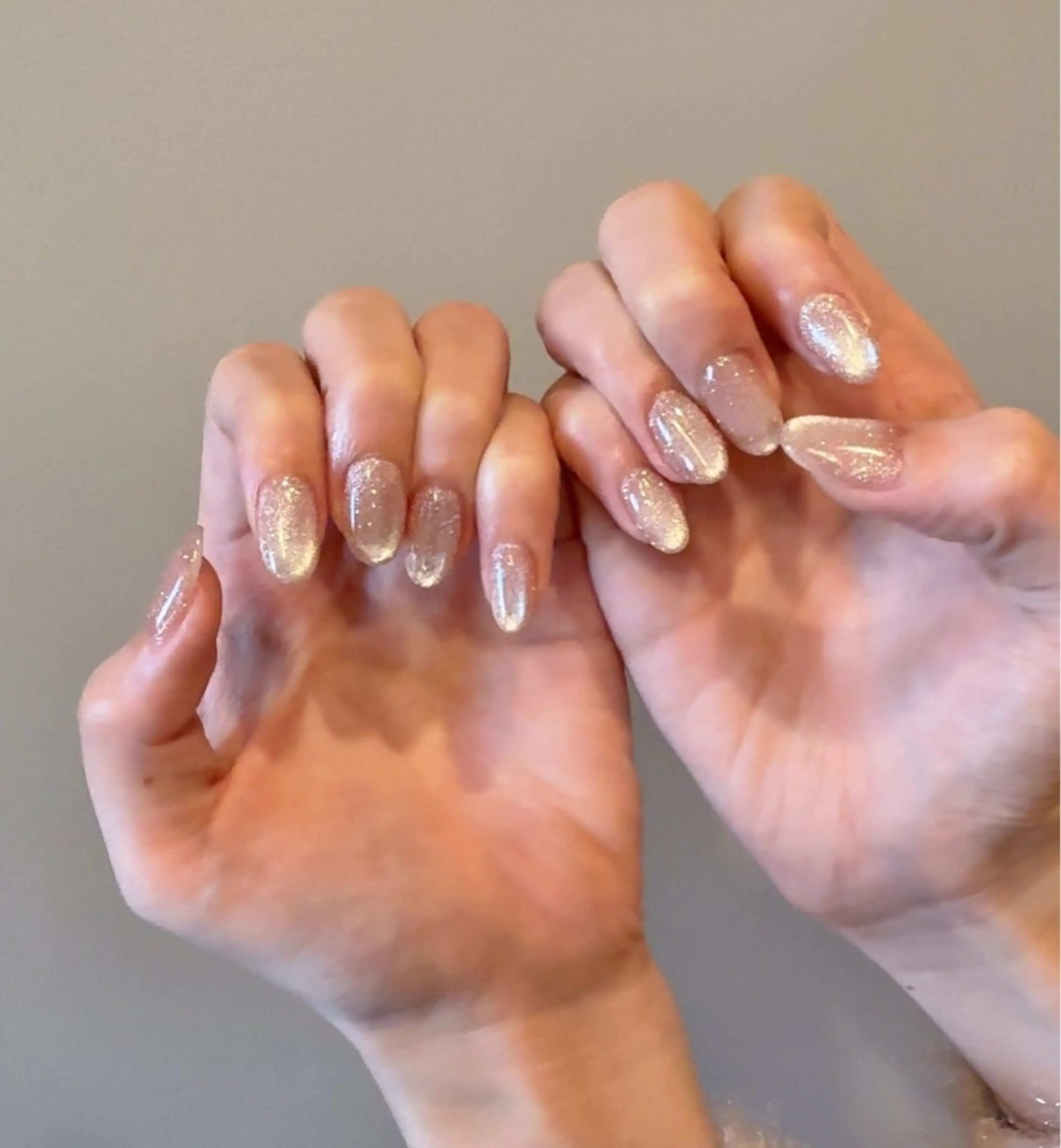 ネイル オーロラネイル フラッシュネイル フラッシュマグ キラキラネイル ラメ(グリッター) ハンドネイル nail  LATTE所属・nail Latteのネイルデザイン
