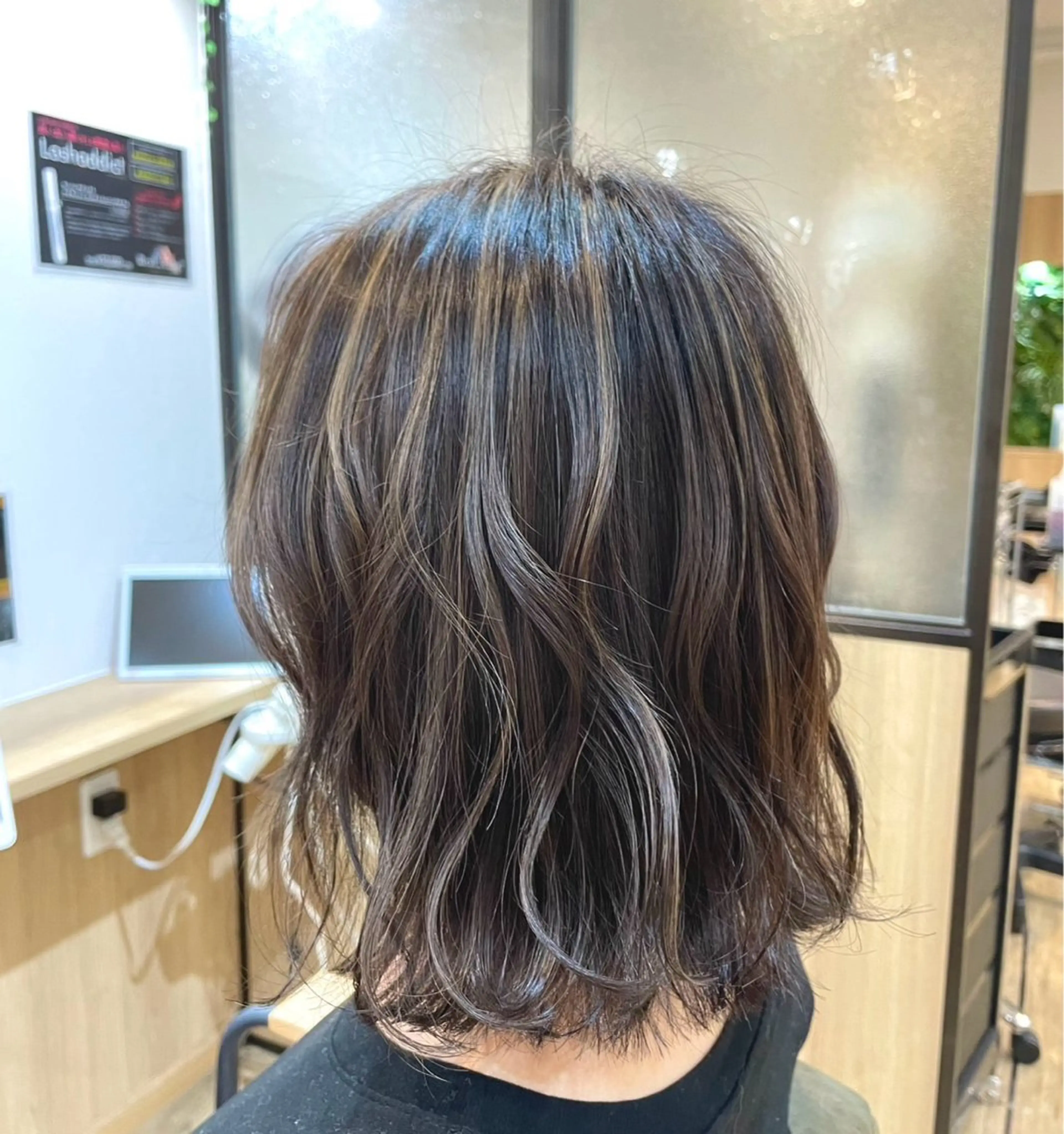 白髪ぼかしハイライト + Aujuaトリートメント🫧🩶の写真