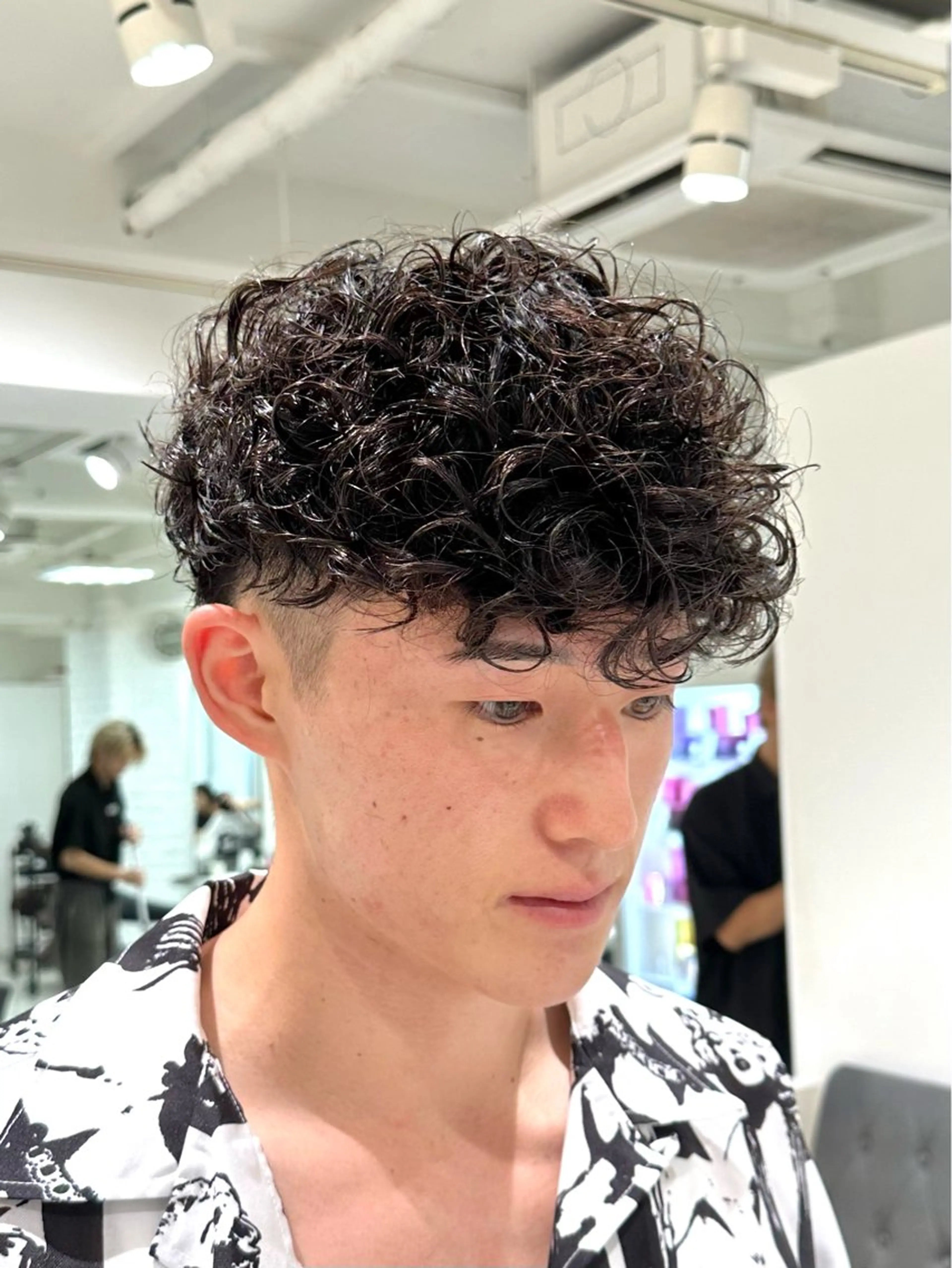 ショート パーマ メンズ スペインカール カット パーマ トリートメント フェザーパーマ職人 🪶ryosukeのヘアスタイル