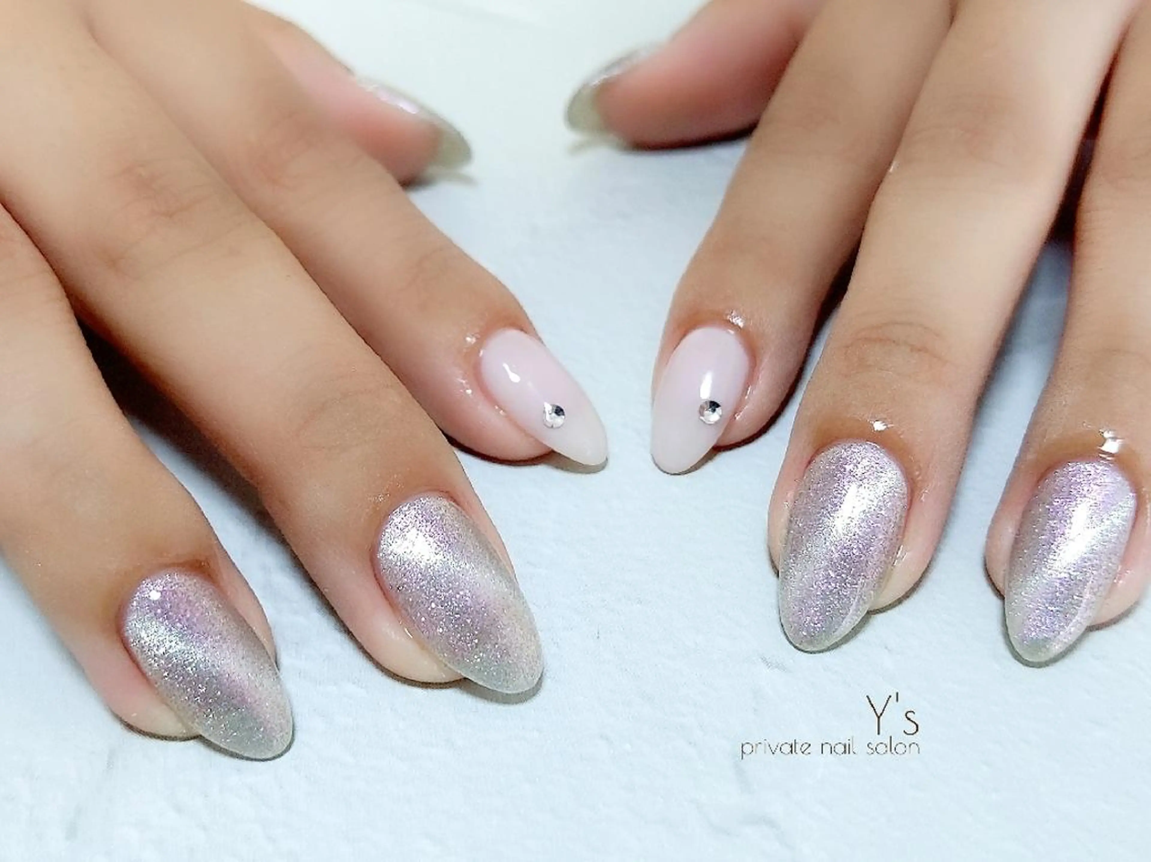 ネイル ストーンネイル ハンドネイル YUMI NAGAI  のネイルデザイン