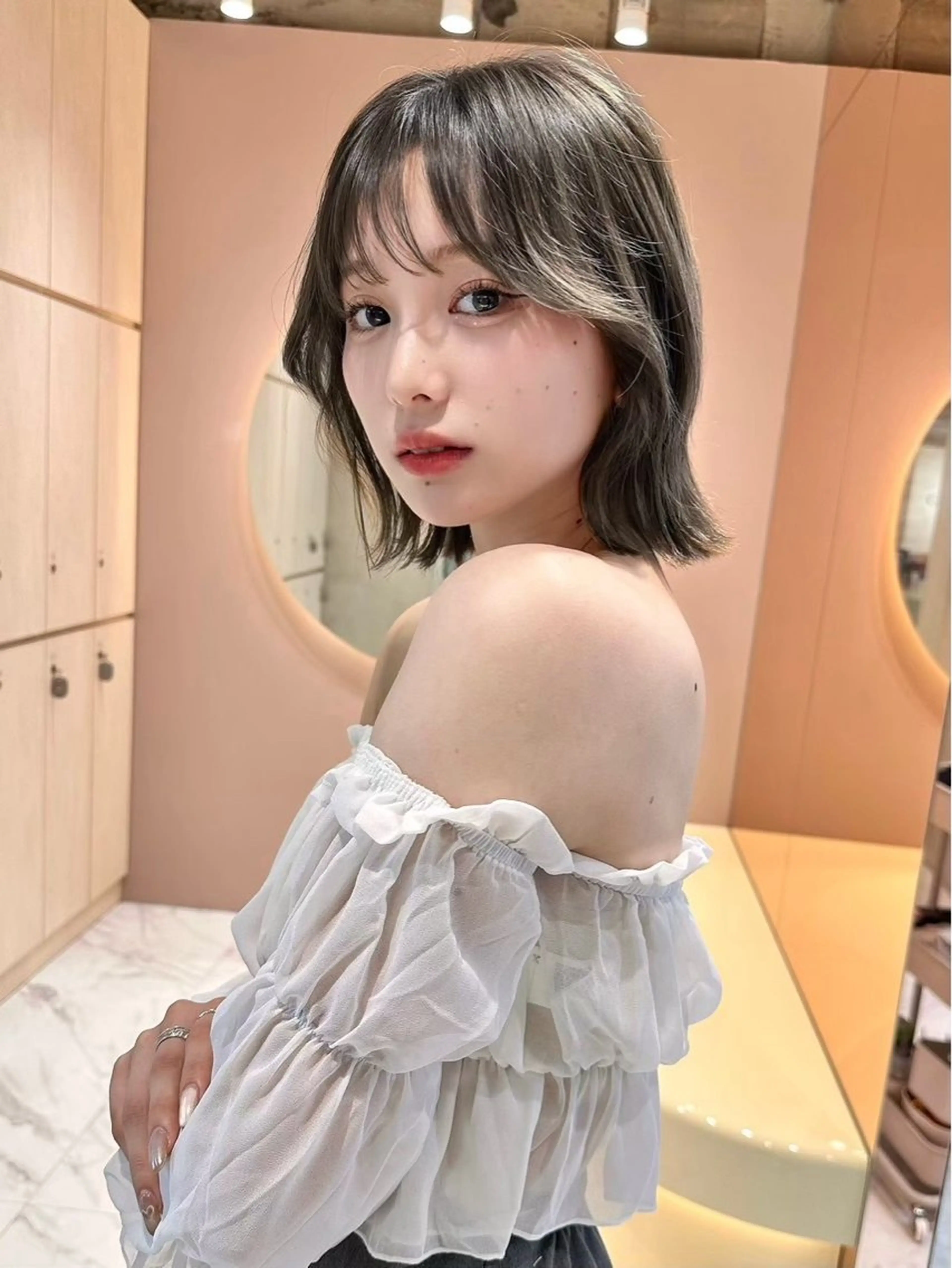 ミディアム カラー 透明感カラー ダブルカラー 顔まわりレイヤー 韓国風ヘア レイヤーカット ブリーチなし髪質改善 韓国ヘア　柏崎颯刀のヘアスタイル