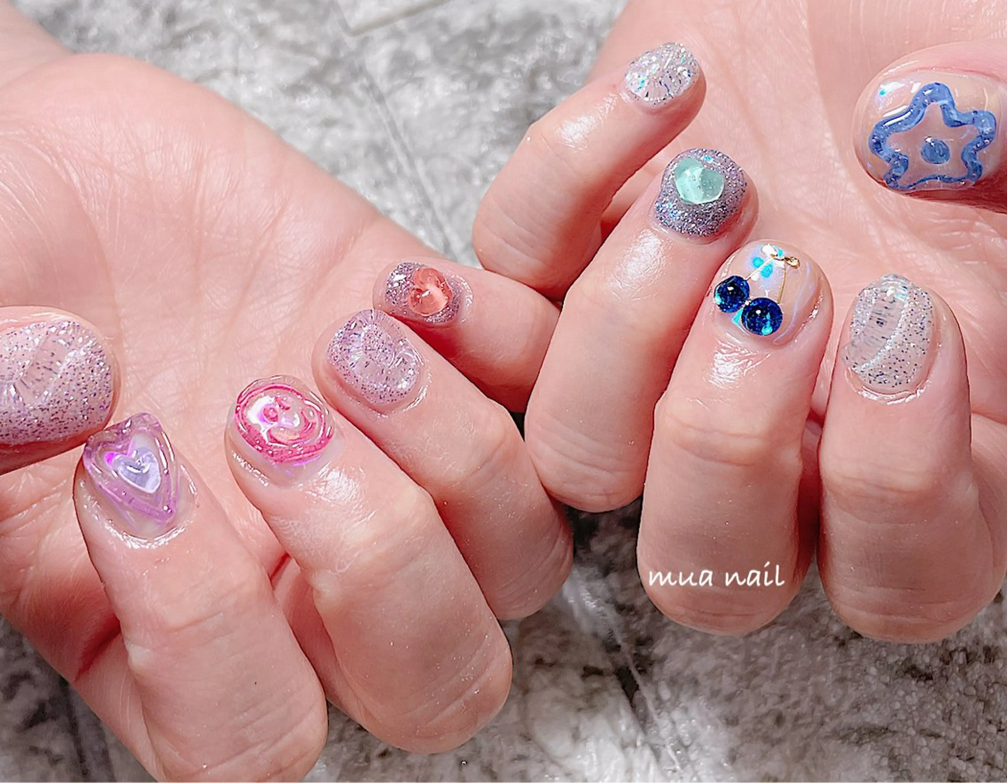 ネイル ハート キラキラネイル ぷっくりネイル ハンドネイル mua nail mikiのネイルデザイン