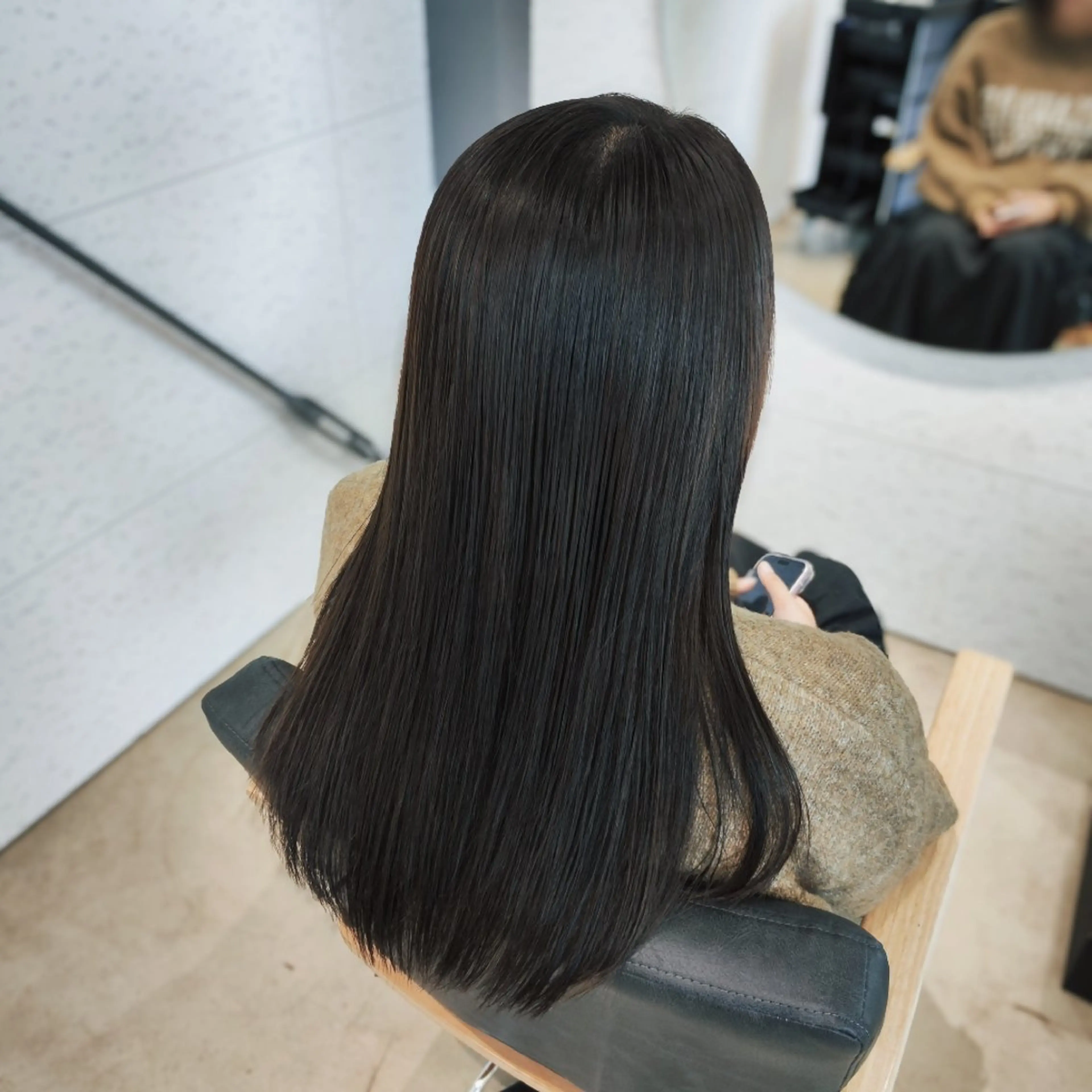 ロング デザインカット 髪質改善 トリートメント BE HERE NOW N°03所属・角谷 貫太郎のヘアスタイル