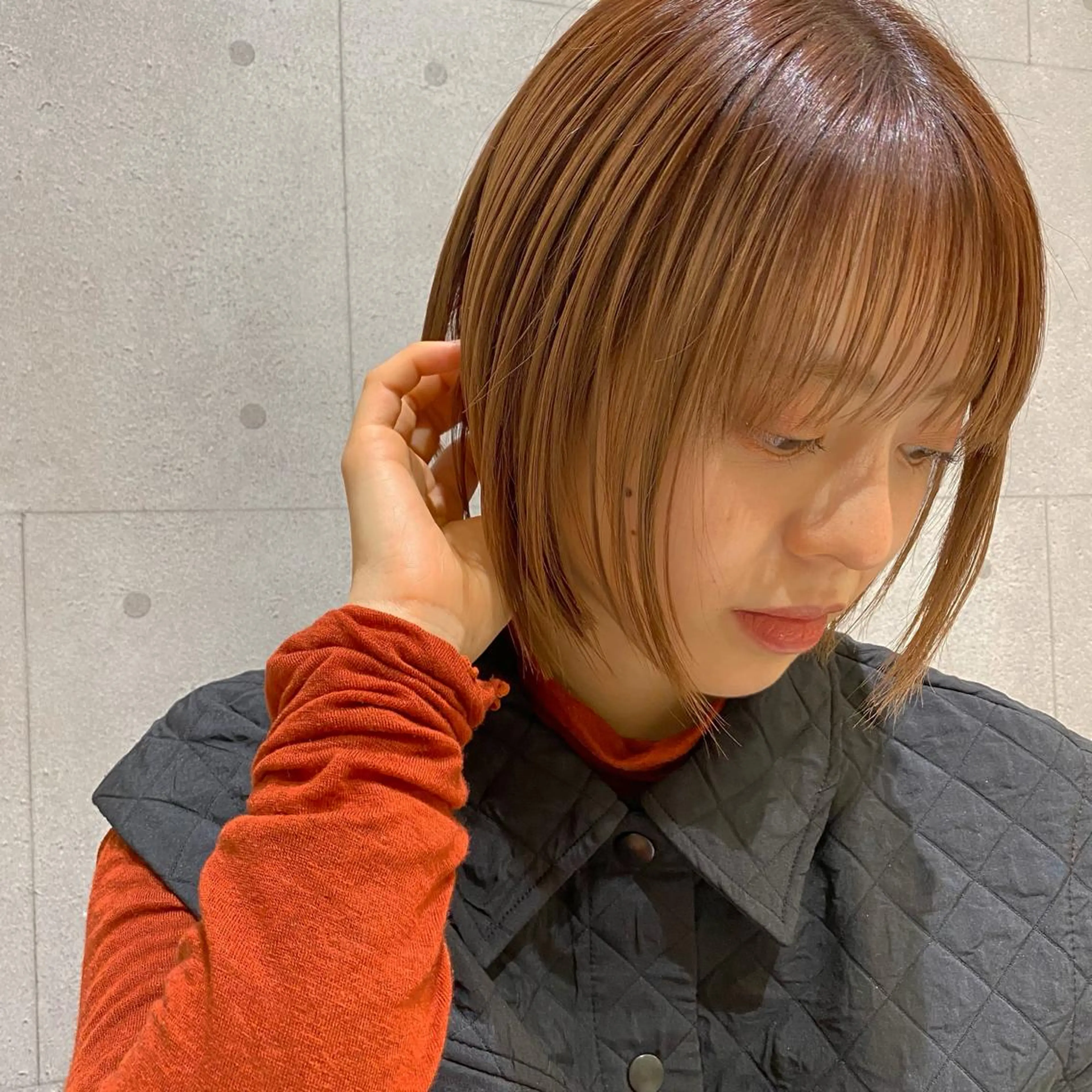 カット プレイングカラー🤍 細めハイライトのヘアスタイル